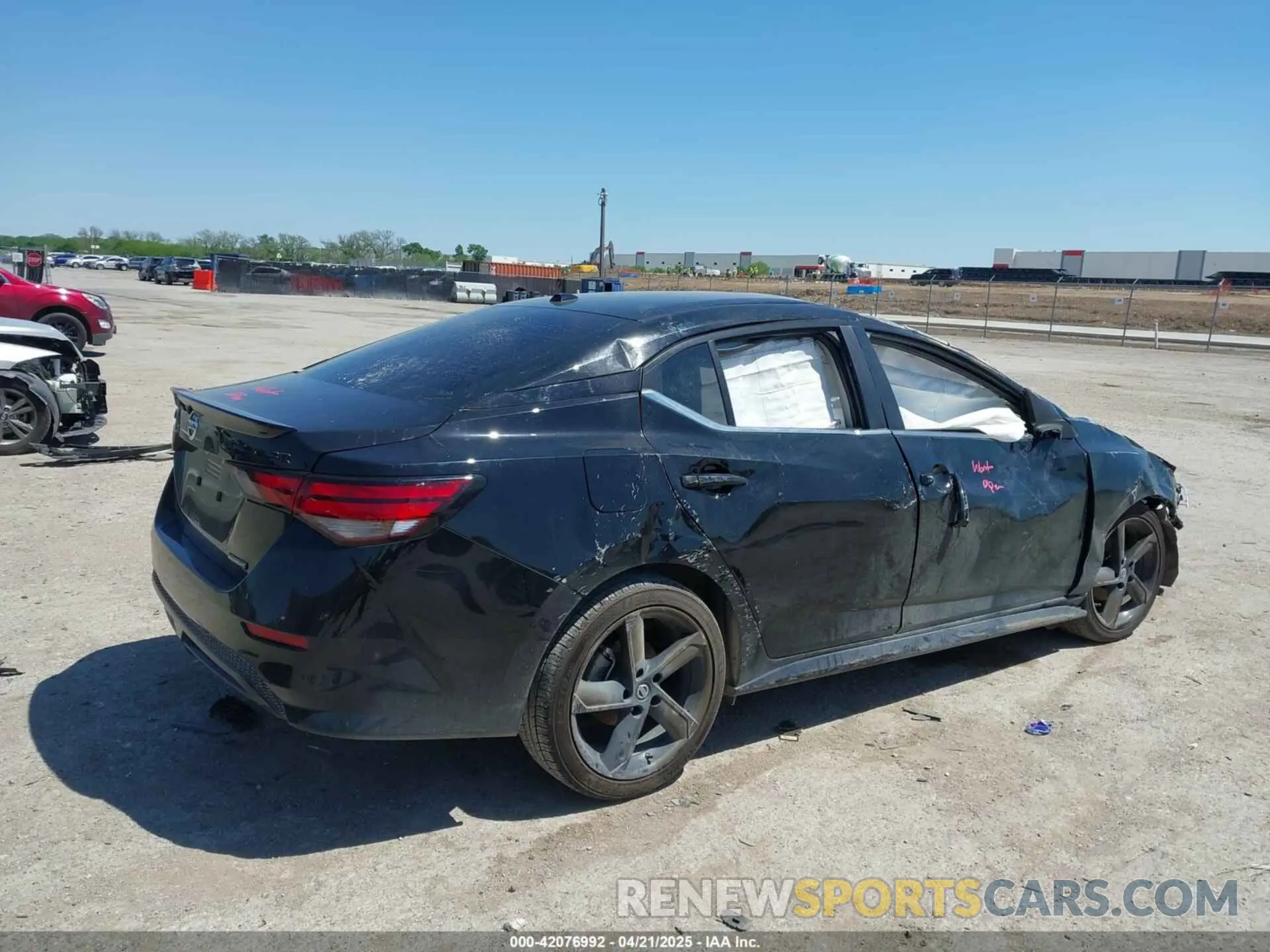 4 Photograph of a damaged car 3N1AB8DV0NY313438 NISSAN SENTRA 2022