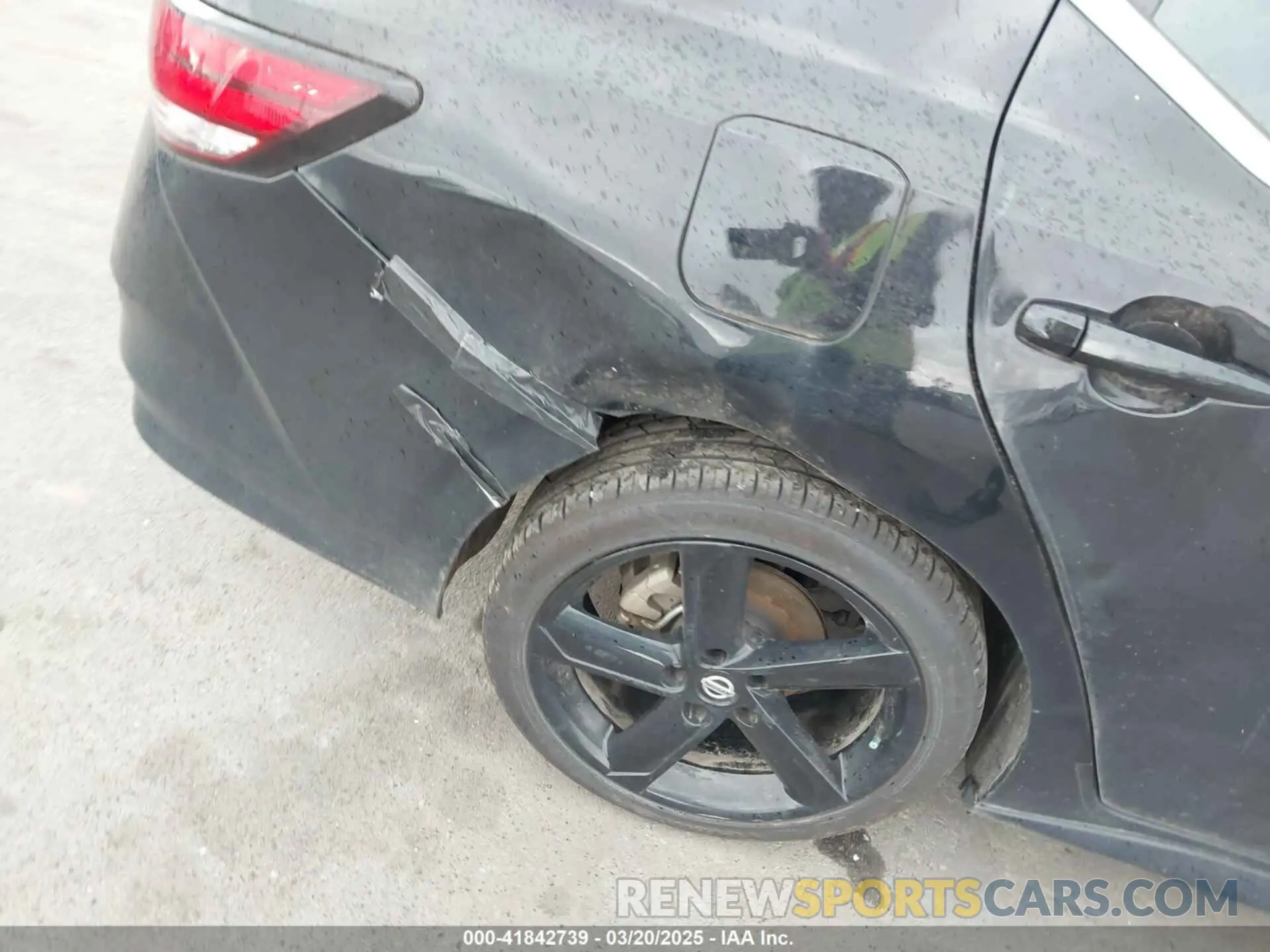 18 Photograph of a damaged car 3N1AB8DV1NY231461 NISSAN SENTRA 2022