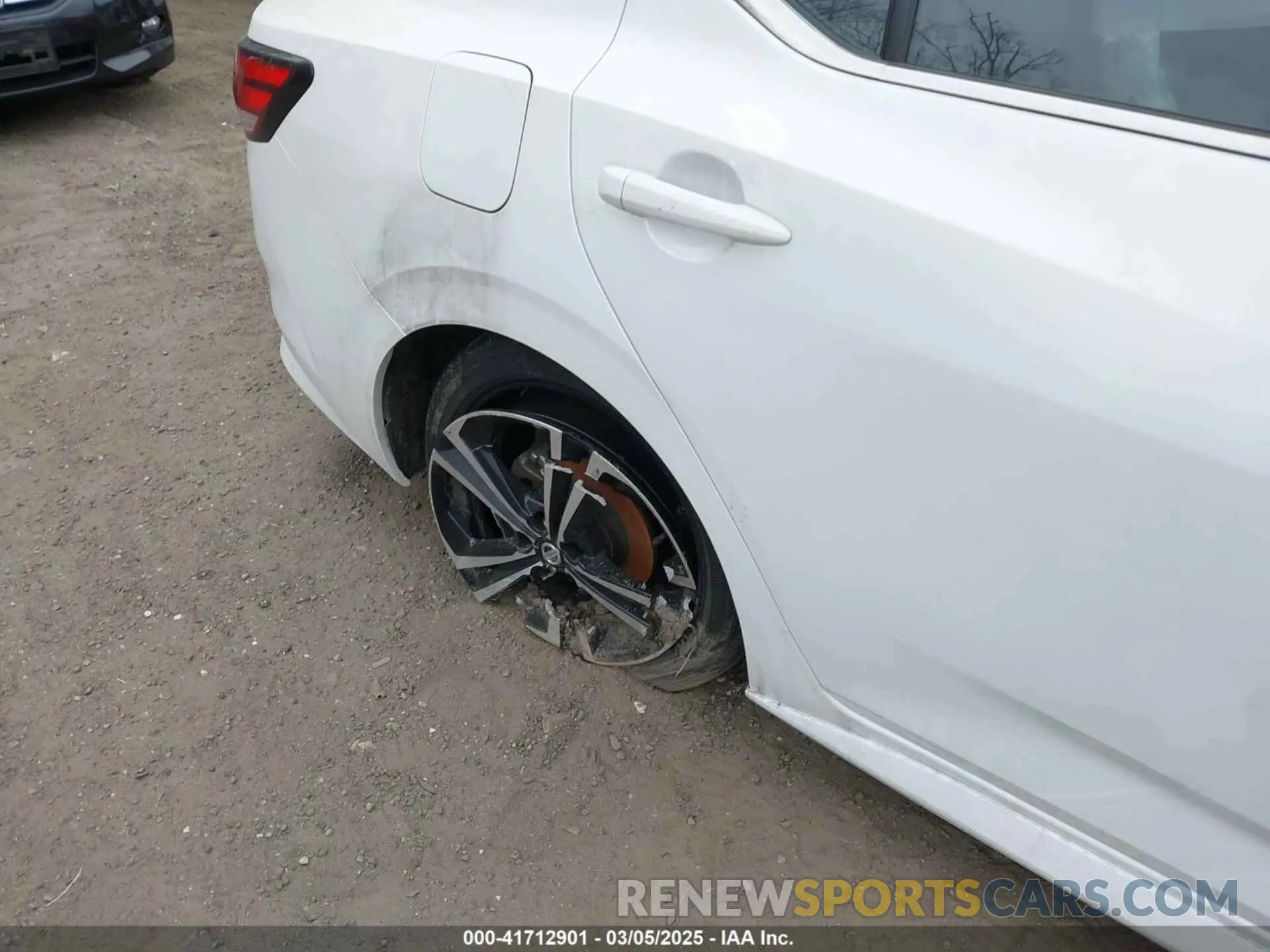 16 Photograph of a damaged car 3N1AB8DV3NY313885 NISSAN SENTRA 2022