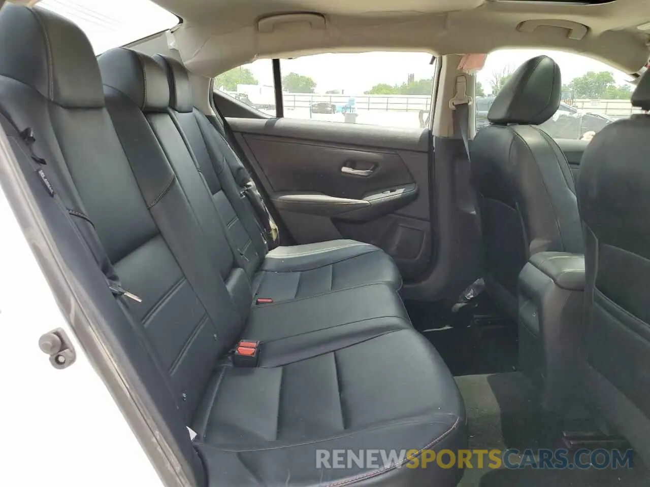 10 Photograph of a damaged car 3N1AB8DV7NY307622 NISSAN SENTRA 2022