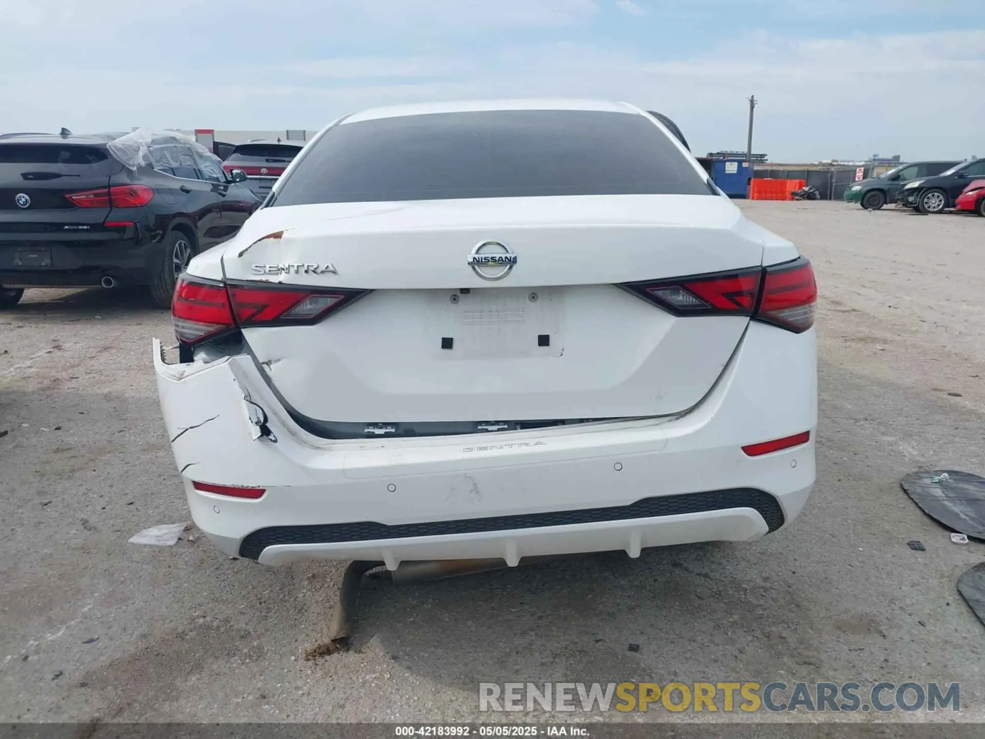 16 Photograph of a damaged car 3N1AB8BV3PY292087 NISSAN SENTRA 2023