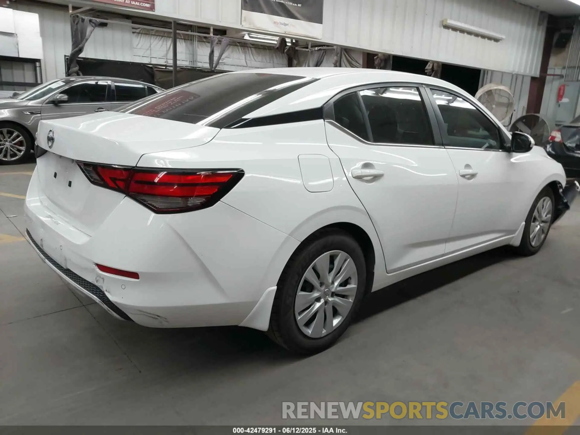 4 Photograph of a damaged car 3N1AB8BV5PY299154 NISSAN SENTRA 2023
