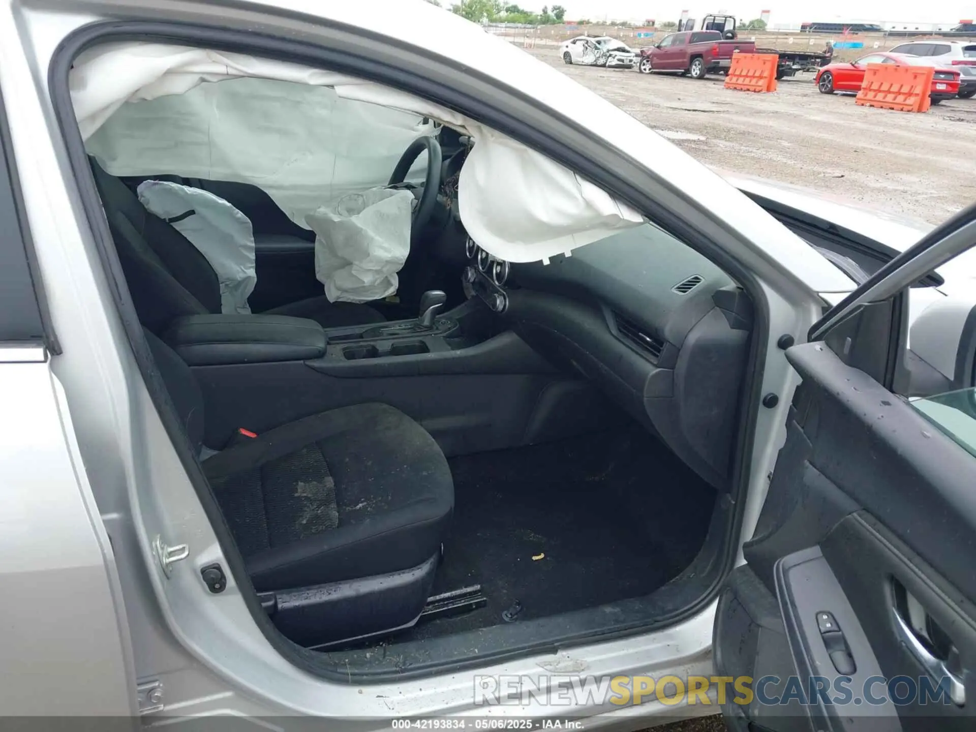 5 Photograph of a damaged car 3N1AB8BV5PY319709 NISSAN SENTRA 2023
