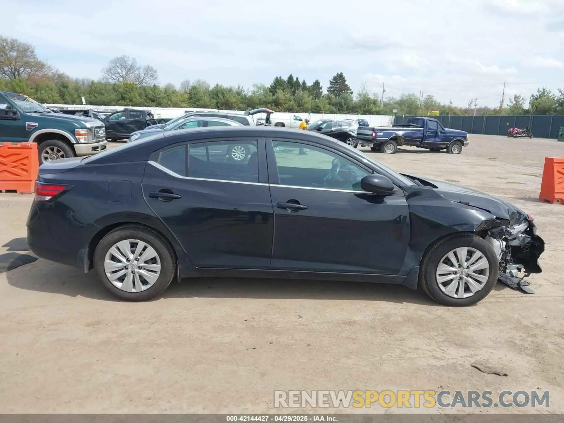 13 Photograph of a damaged car 3N1AB8BV6PY233163 NISSAN SENTRA 2023
