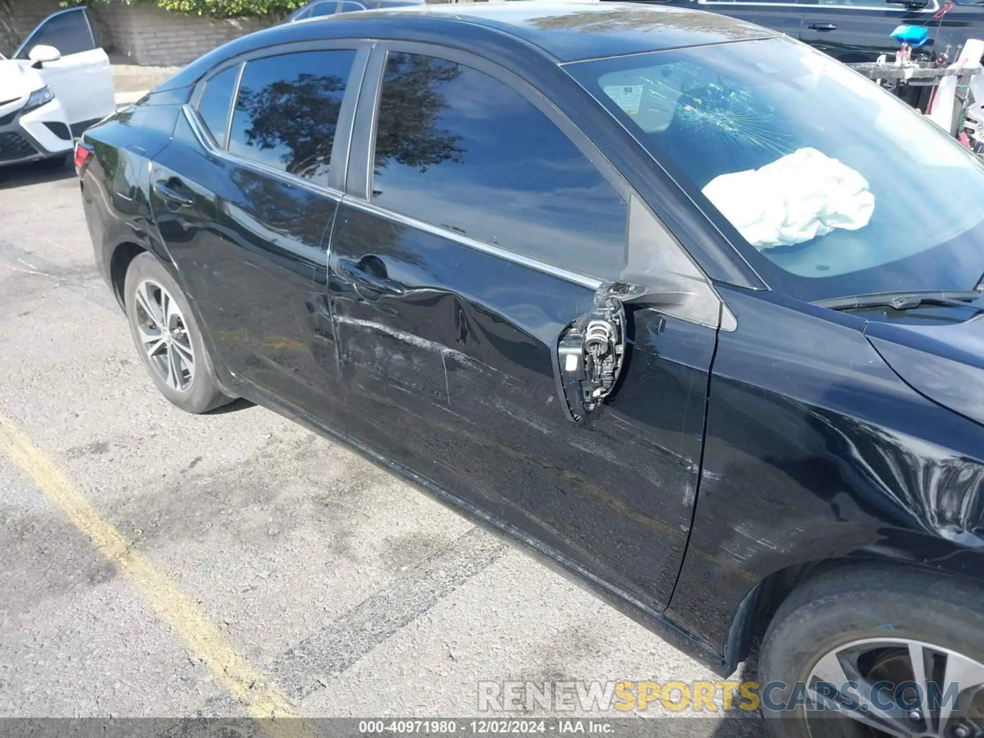 18 Photograph of a damaged car 3N1AB8CV3PY229540 NISSAN SENTRA 2023