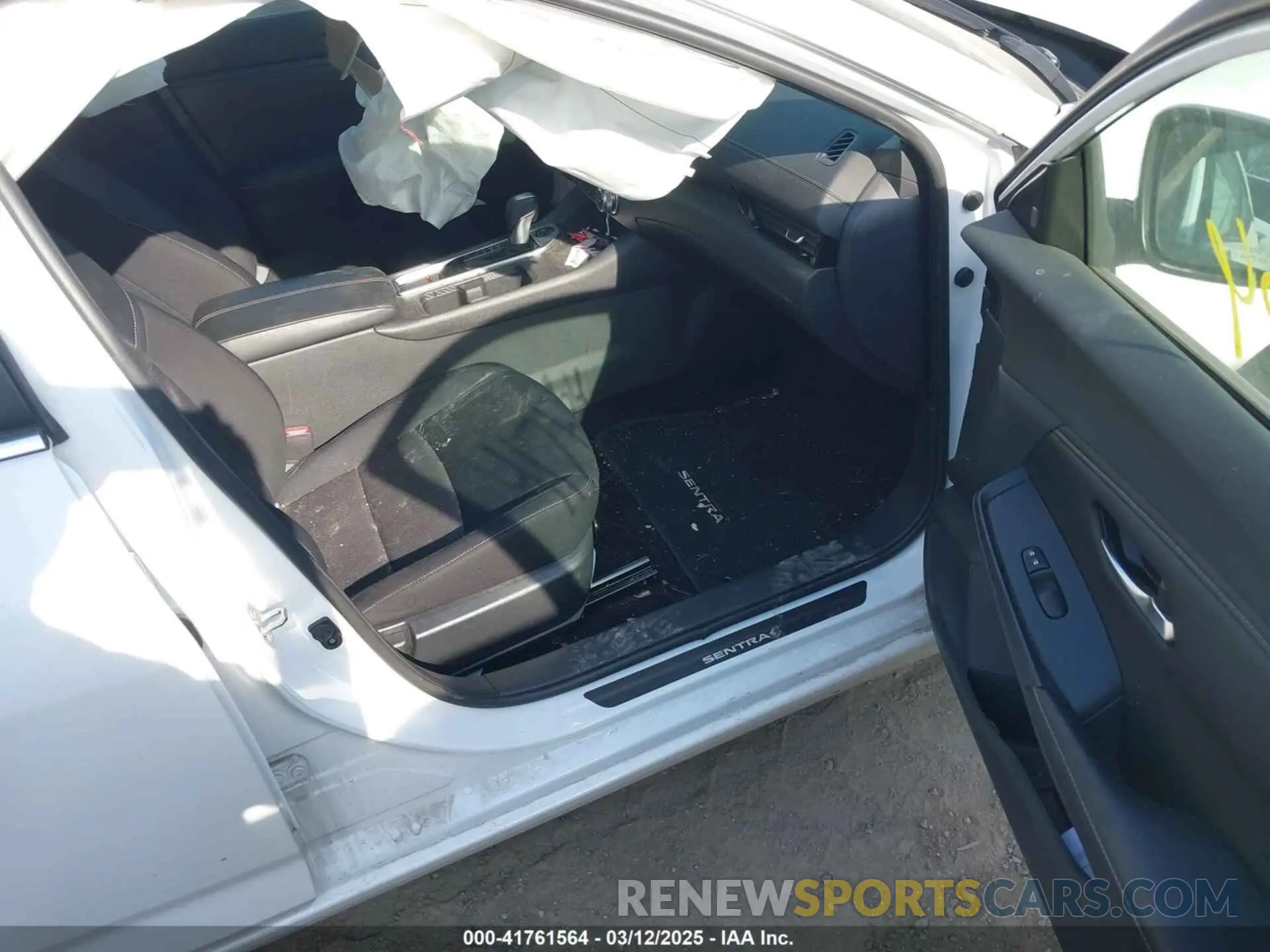 5 Photograph of a damaged car 3N1AB8CV7PY226009 NISSAN SENTRA 2023