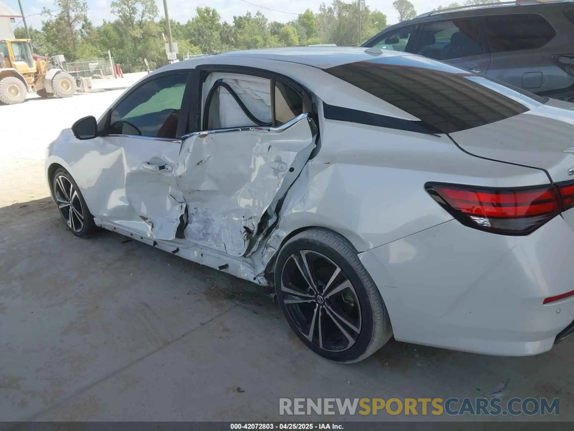 18 Photograph of a damaged car 3N1AB8DVXPY241098 NISSAN SENTRA 2023