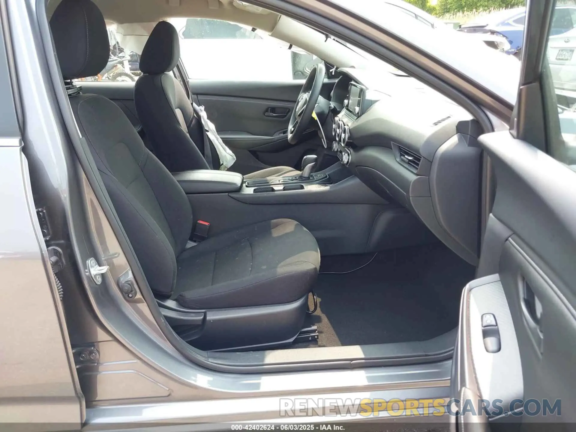5 Photograph of a damaged car 3N1AB8BV2RY287255 NISSAN SENTRA 2024