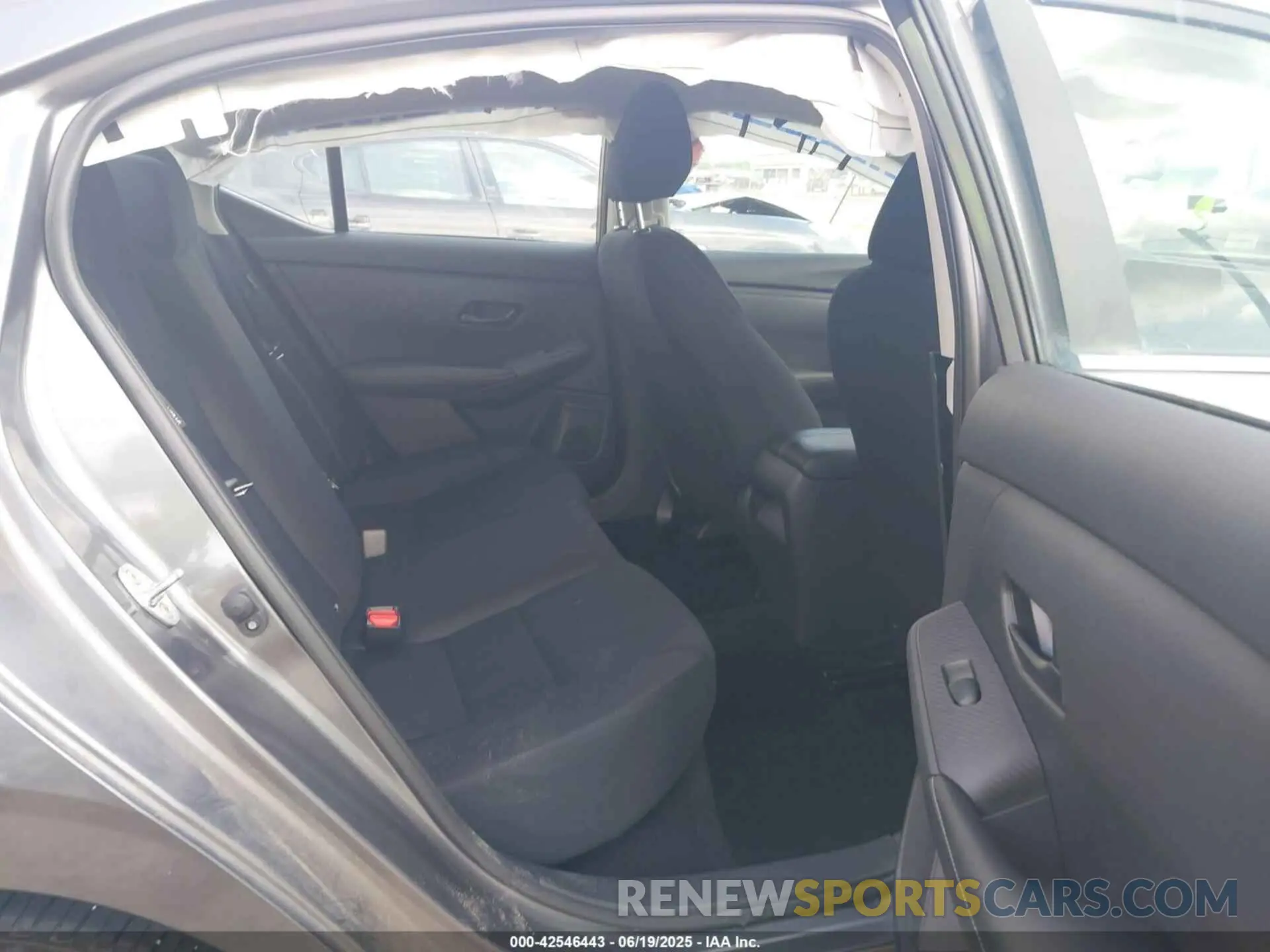 8 Photograph of a damaged car 3N1AB8BV2RY304541 NISSAN SENTRA 2024