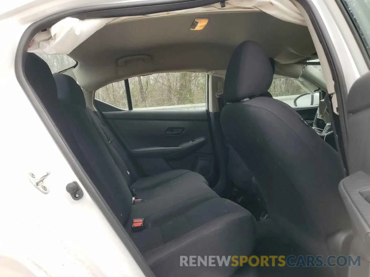 10 Photograph of a damaged car 3N1AB8BV3RY303088 NISSAN SENTRA 2024