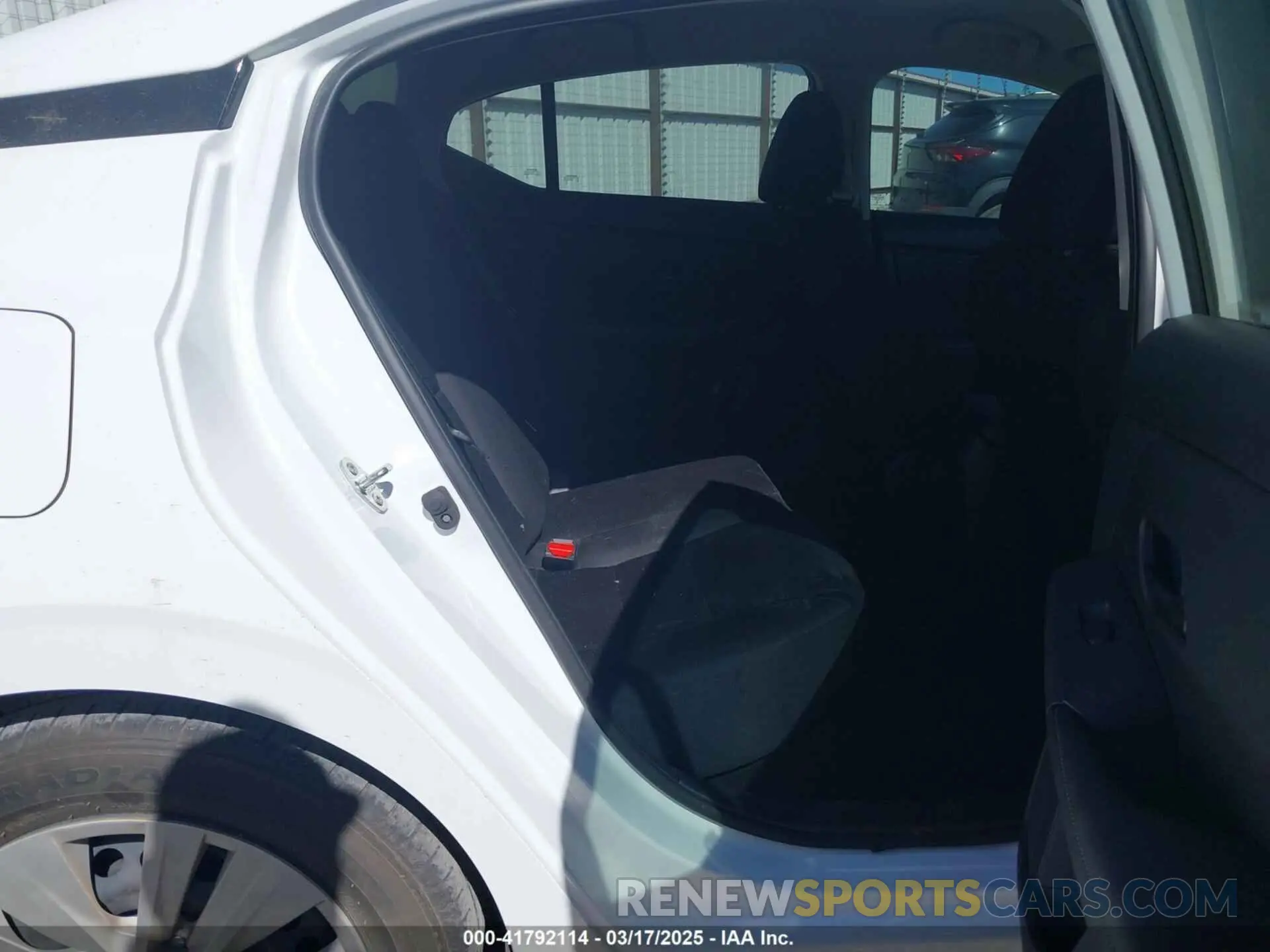 8 Photograph of a damaged car 3N1AB8BV4RY249039 NISSAN SENTRA 2024