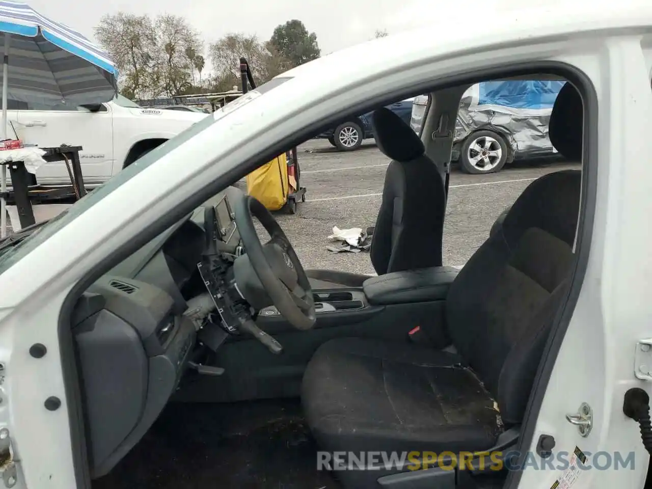 7 Photograph of a damaged car 3N1AB8BV5RY364572 NISSAN SENTRA 2024