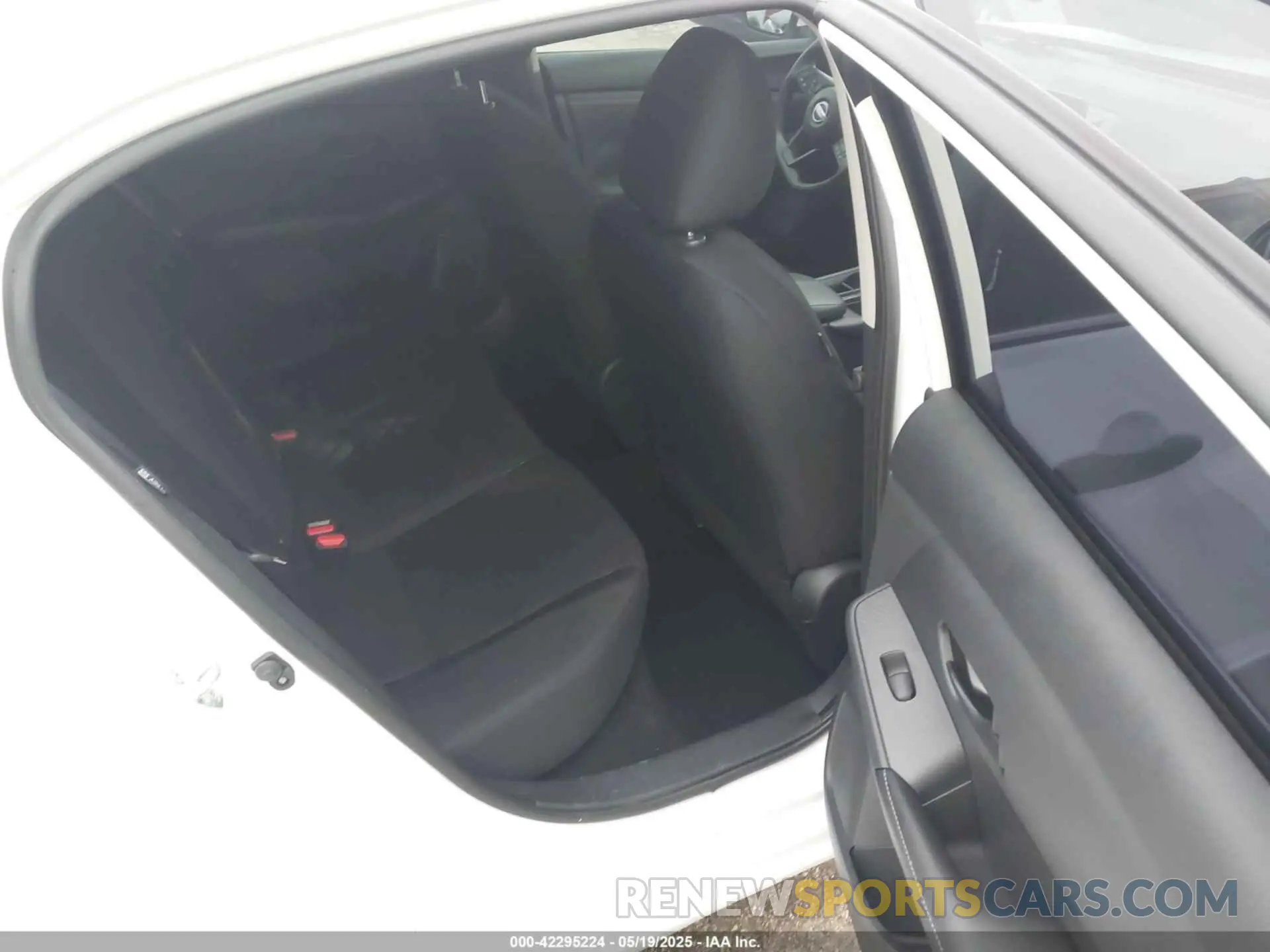 8 Photograph of a damaged car 3N1AB8BVXRY220001 NISSAN SENTRA 2024