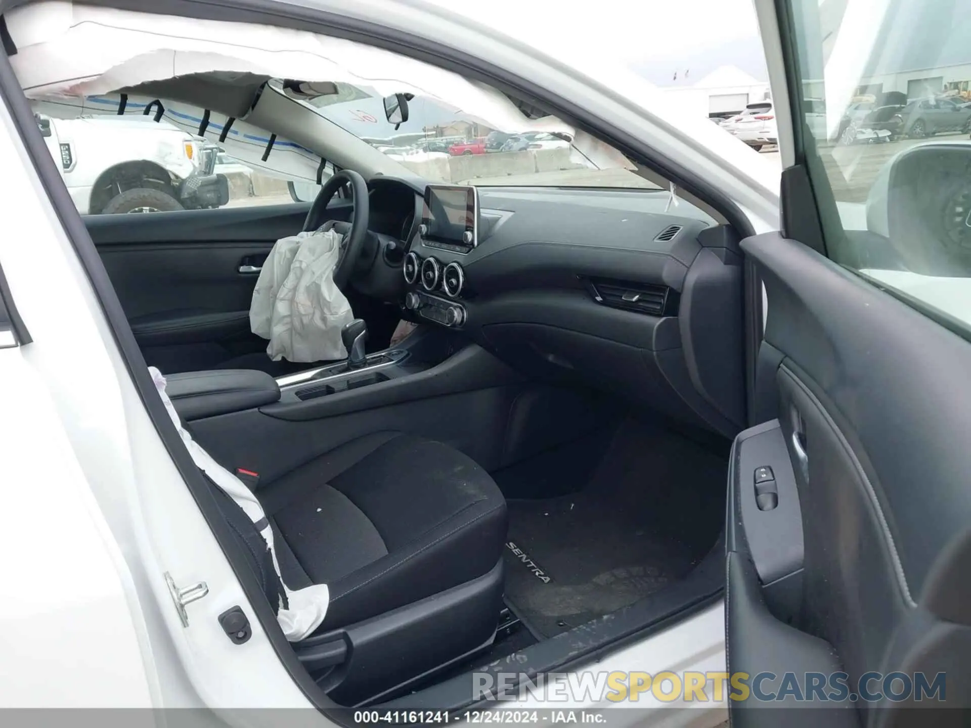 5 Photograph of a damaged car 3N1AB8CV0RY366163 NISSAN SENTRA 2024