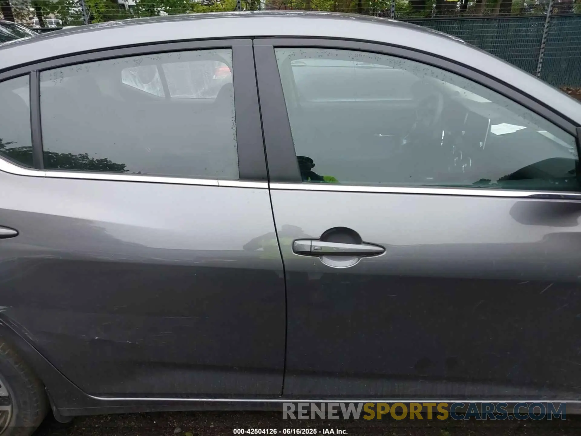 13 Photograph of a damaged car 3N1AB8CV2RY332015 NISSAN SENTRA 2024