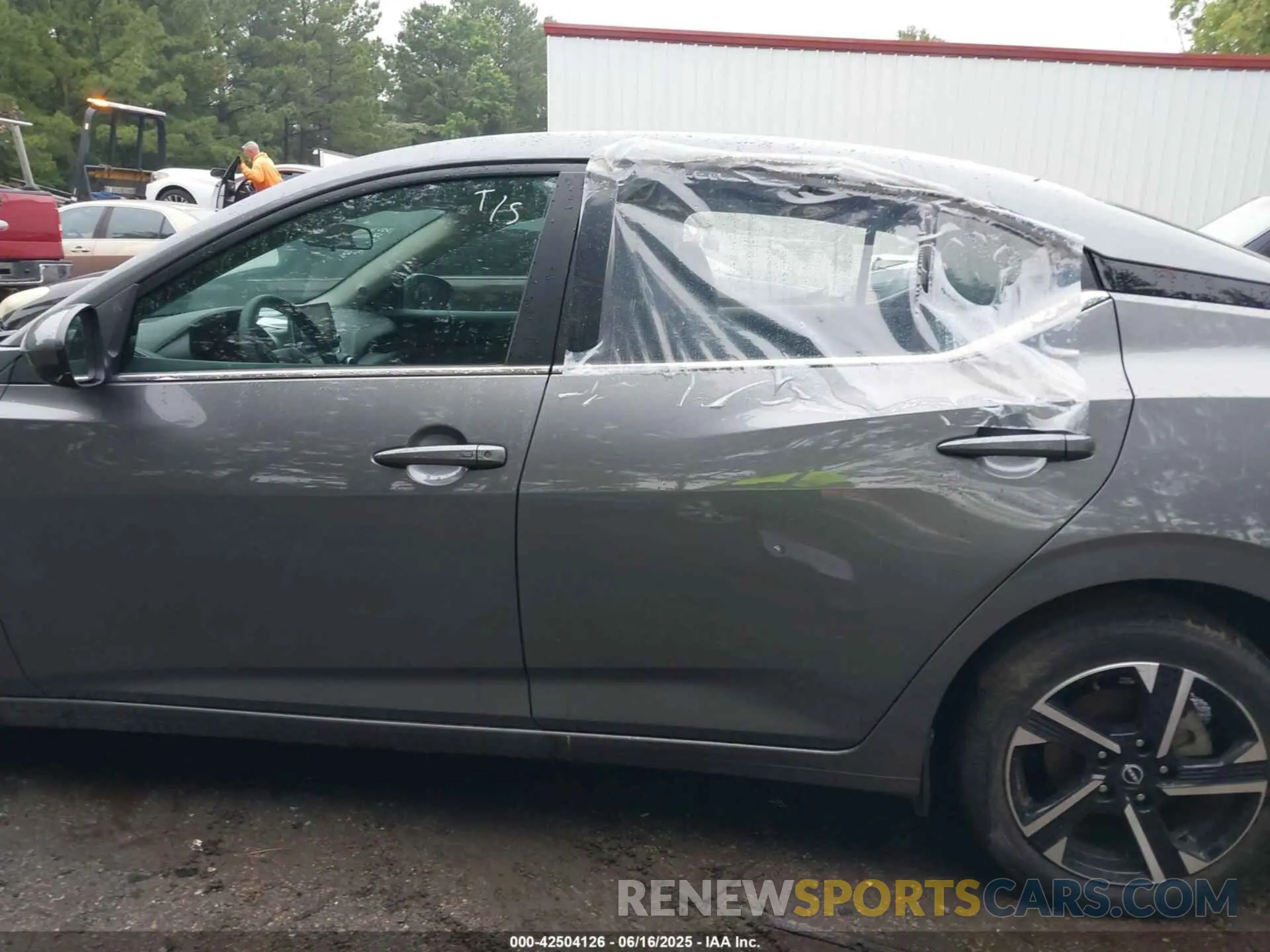 14 Photograph of a damaged car 3N1AB8CV2RY332015 NISSAN SENTRA 2024