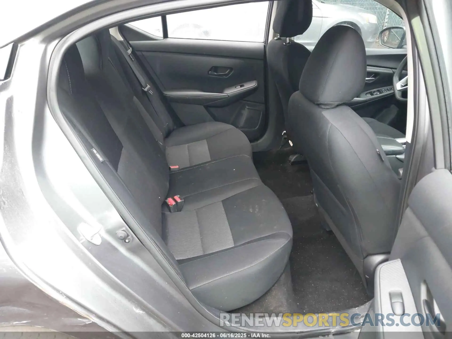 8 Photograph of a damaged car 3N1AB8CV2RY332015 NISSAN SENTRA 2024