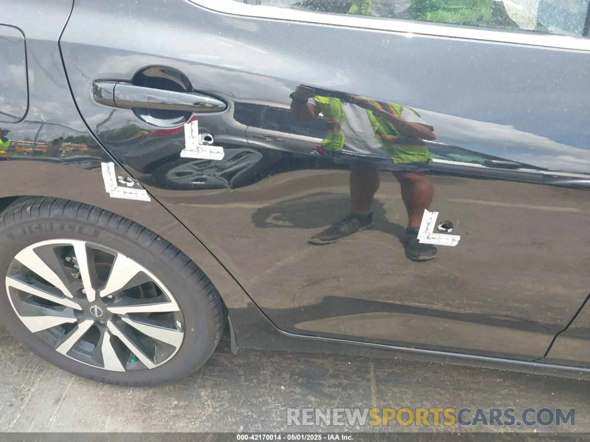 18 Photograph of a damaged car 3N1AB8CV2RY373177 NISSAN SENTRA 2024