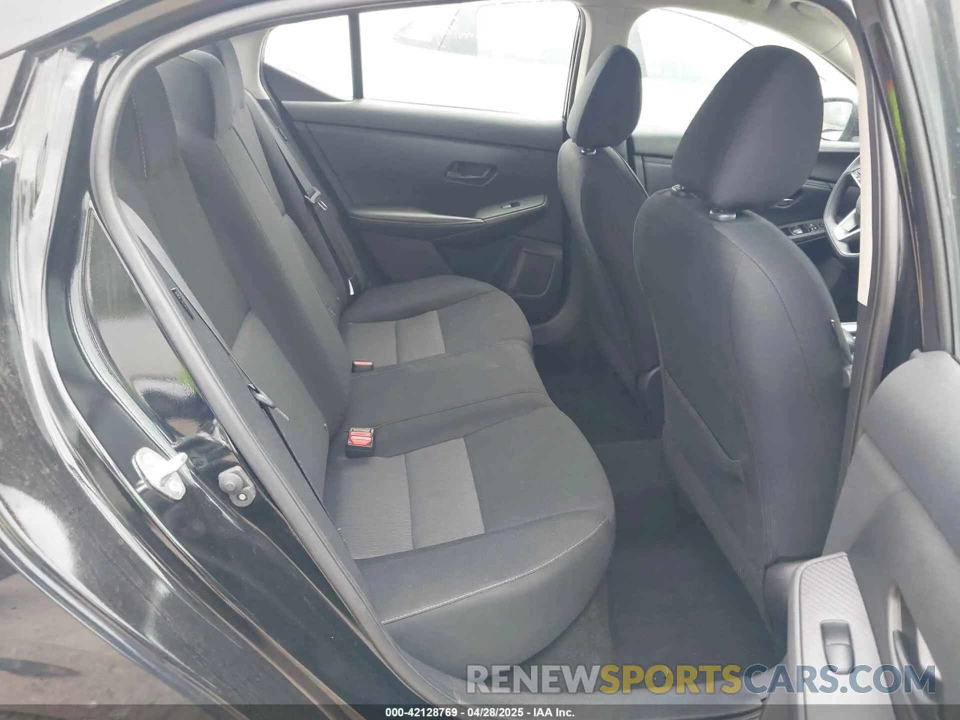 8 Photograph of a damaged car 3N1AB8CV3RY218816 NISSAN SENTRA 2024
