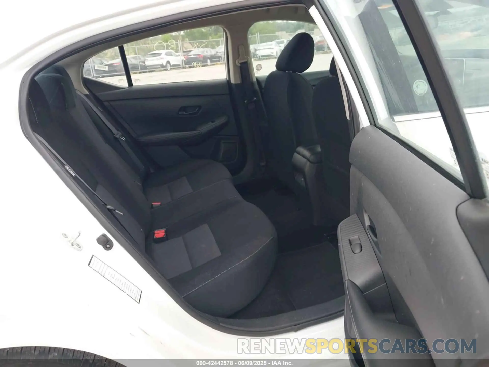 8 Photograph of a damaged car 3N1AB8CV4RY274313 NISSAN SENTRA 2024