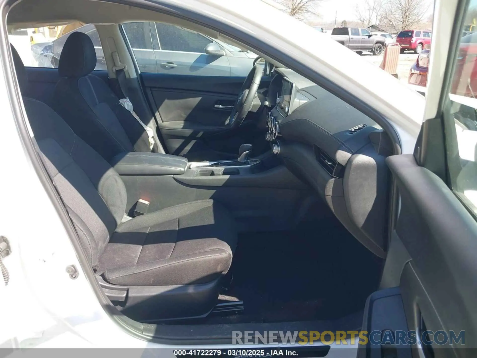 5 Photograph of a damaged car 3N1AB8CV5RY217067 NISSAN SENTRA 2024