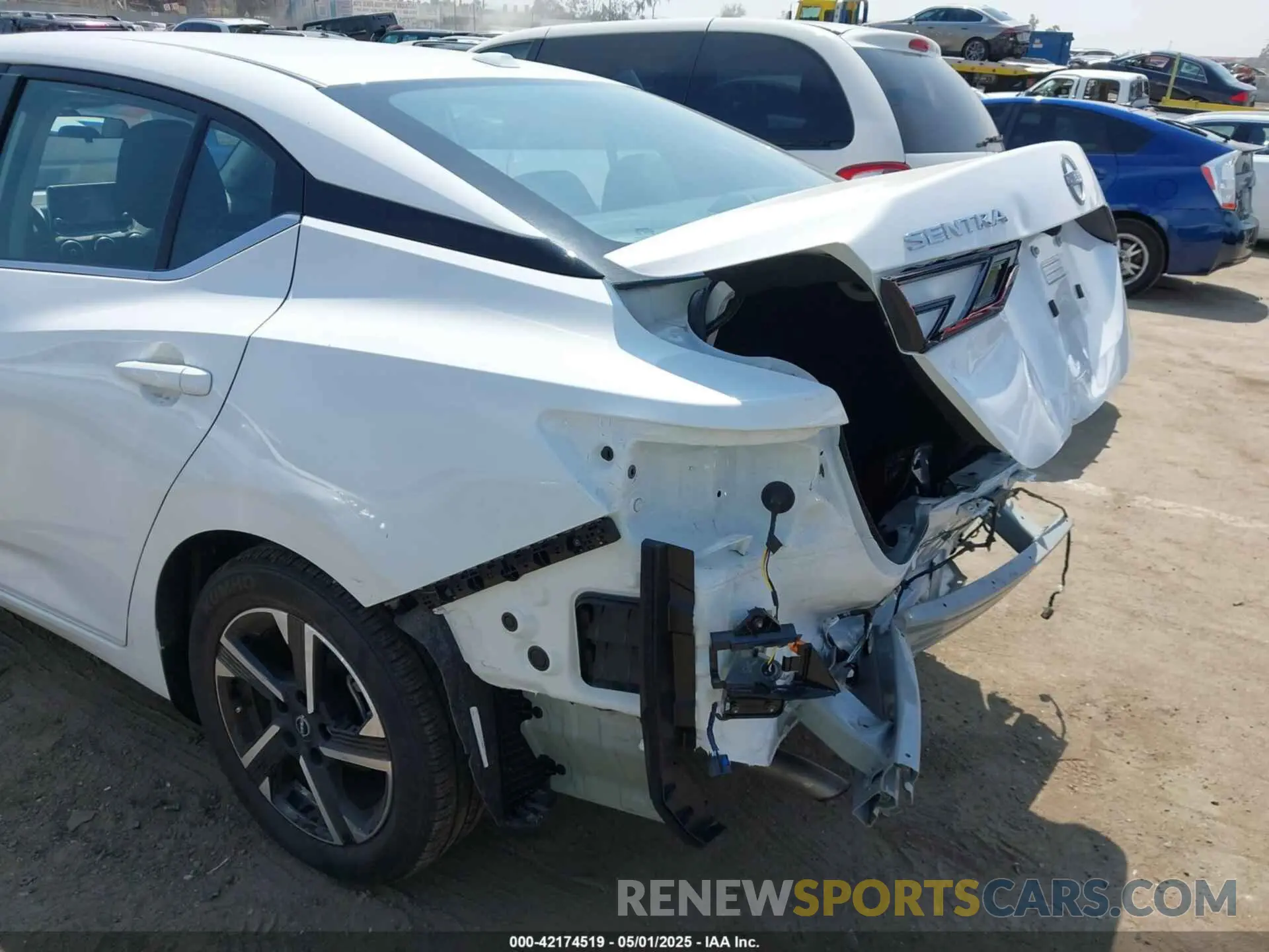 18 Photograph of a damaged car 3N1AB8CV9RY308388 NISSAN SENTRA 2024