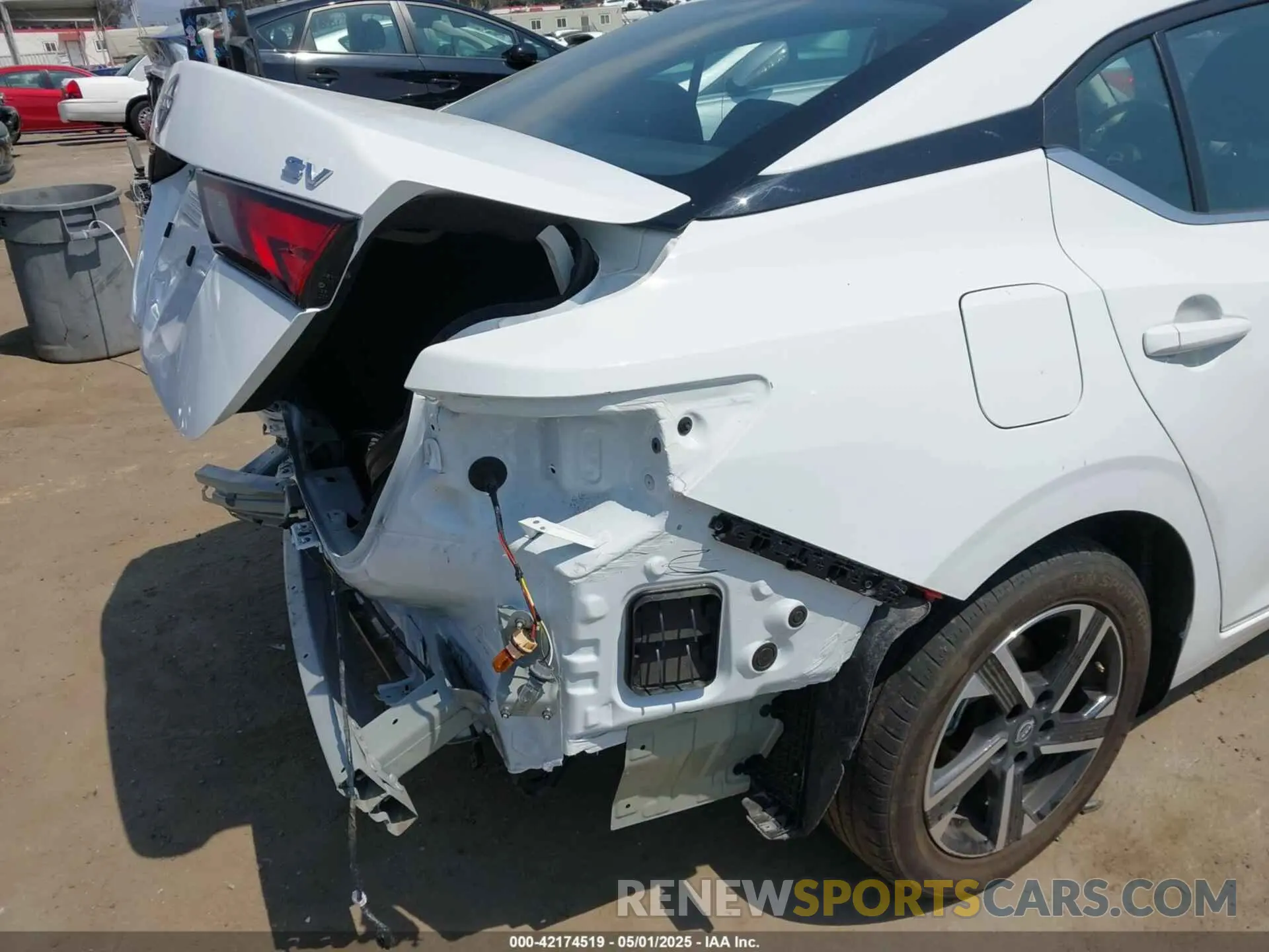 19 Photograph of a damaged car 3N1AB8CV9RY308388 NISSAN SENTRA 2024