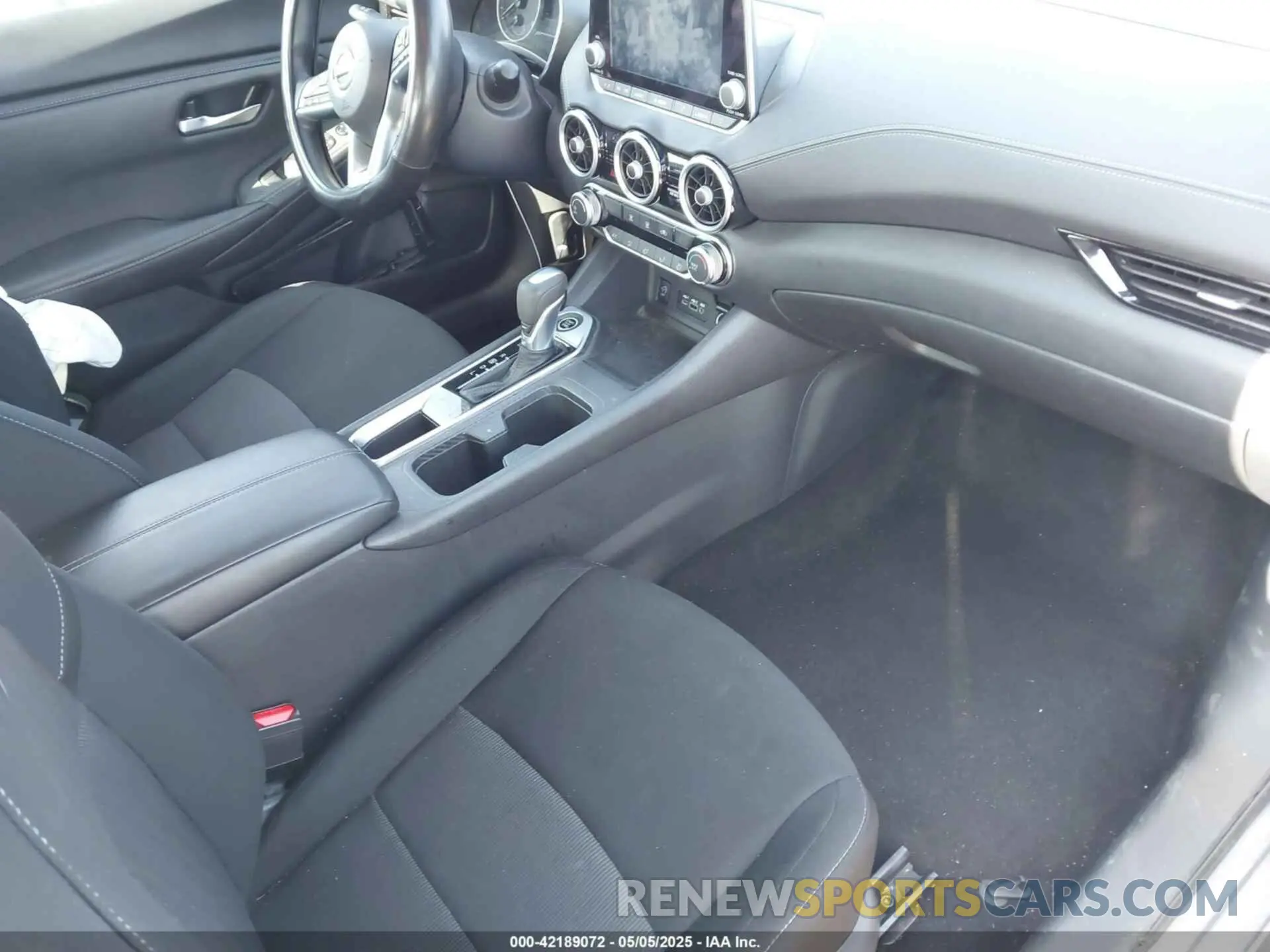 5 Photograph of a damaged car 3N1AB8CVXRY353226 NISSAN SENTRA 2024