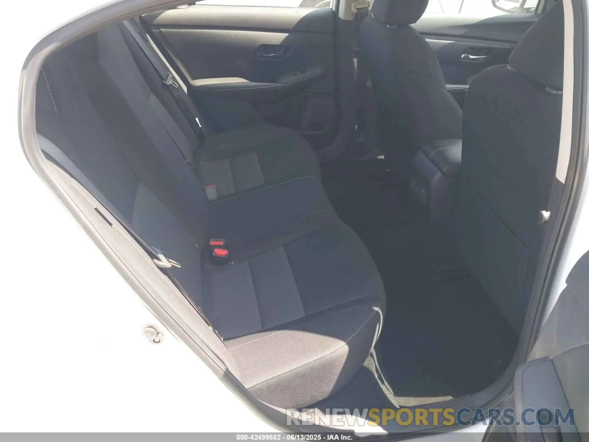 8 Photograph of a damaged car 3N1AB8CVXRY384069 NISSAN SENTRA 2024