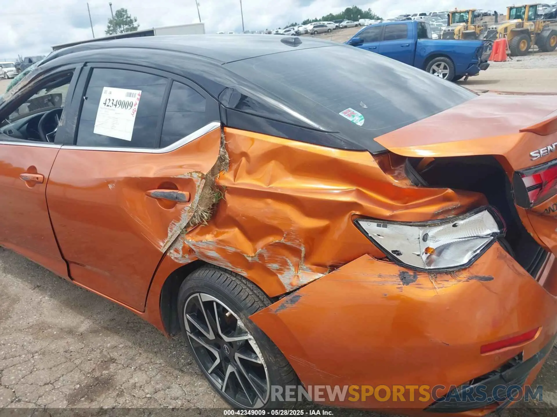 18 Photograph of a damaged car 3N1AB8DV2RY303516 NISSAN SENTRA 2024