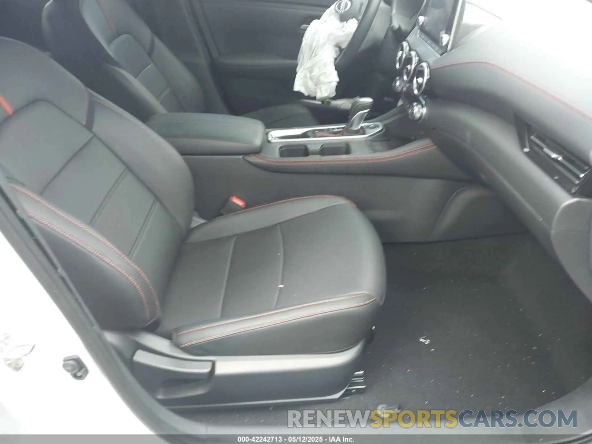 5 Photograph of a damaged car 3N1AB8DV3RY215283 NISSAN SENTRA 2024
