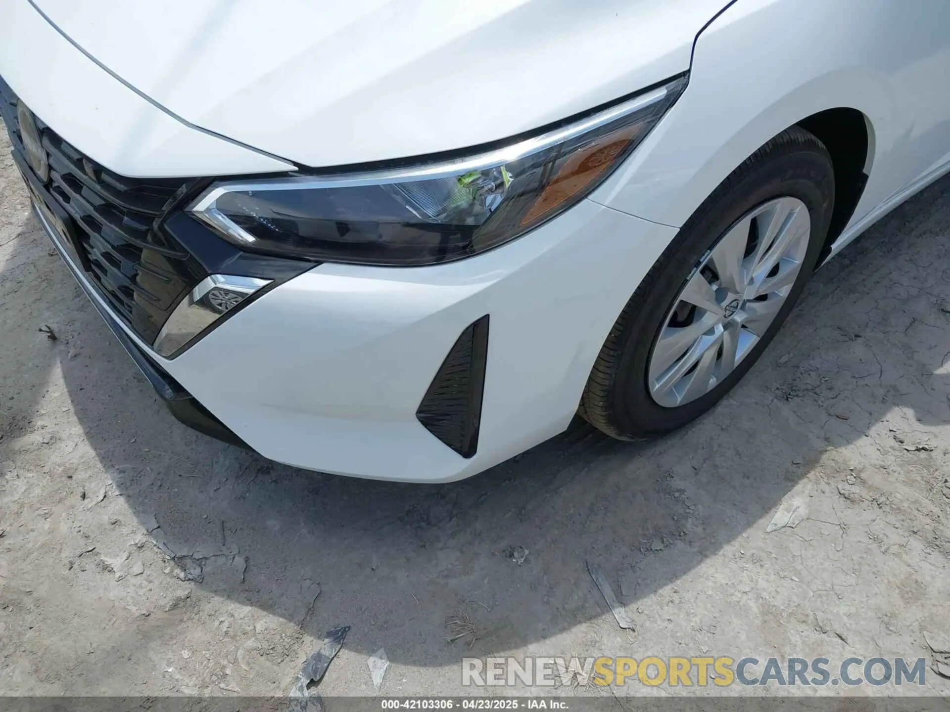 2 Photograph of a damaged car 3N1AB8BV0SY319058 NISSAN SENTRA 2025