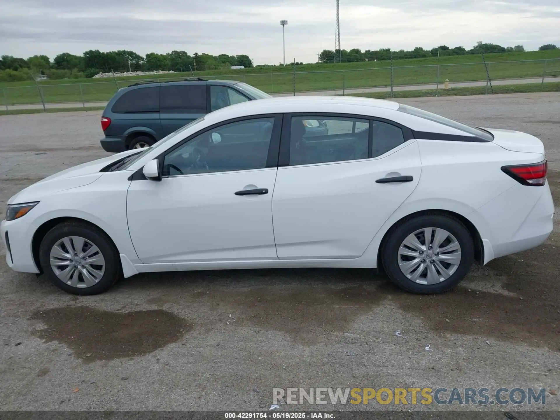 15 Photograph of a damaged car 3N1AB8BV9SY290482 NISSAN SENTRA 2025