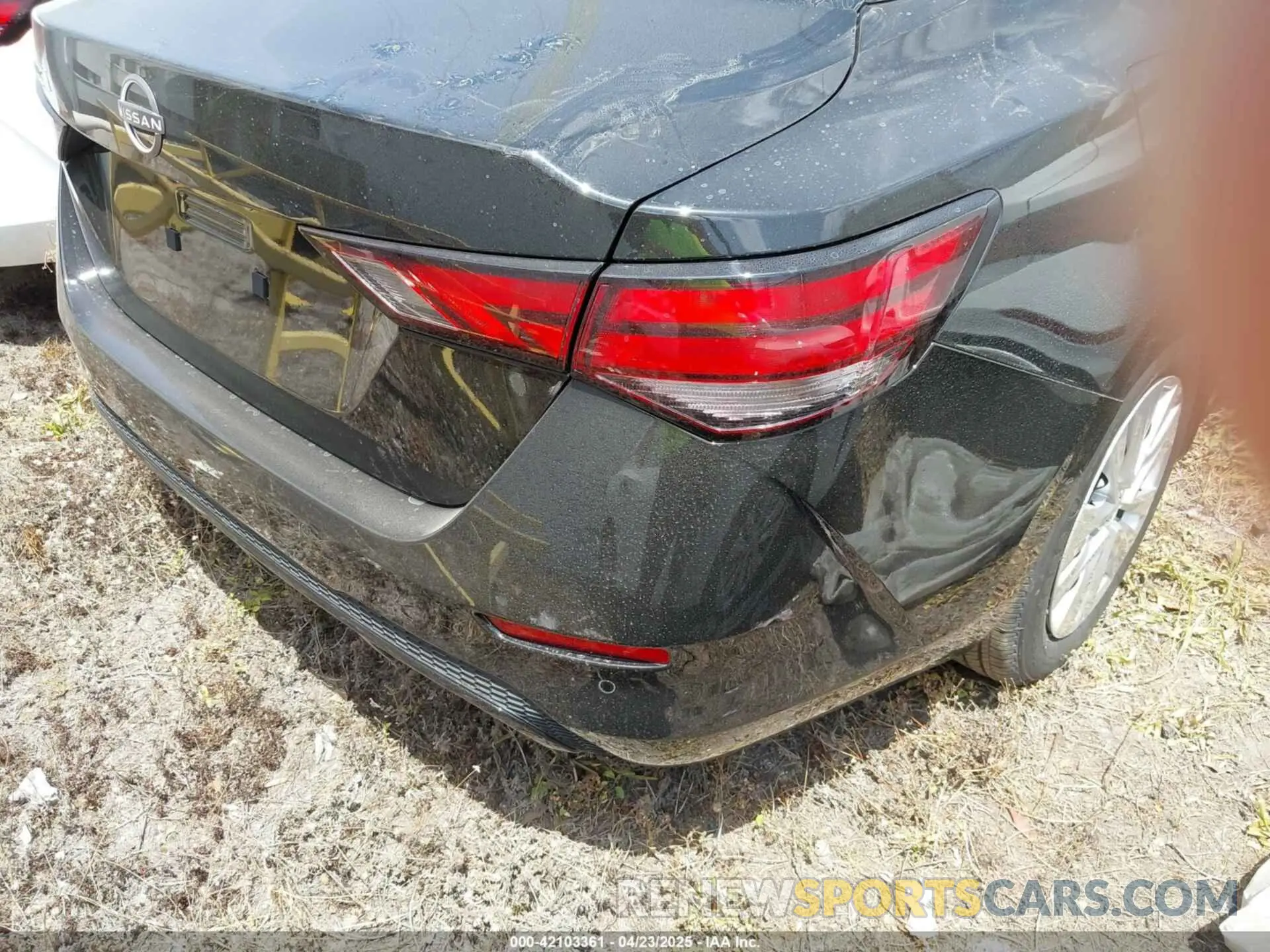 4 Photograph of a damaged car 3N1AB8BV9SY318877 NISSAN SENTRA 2025