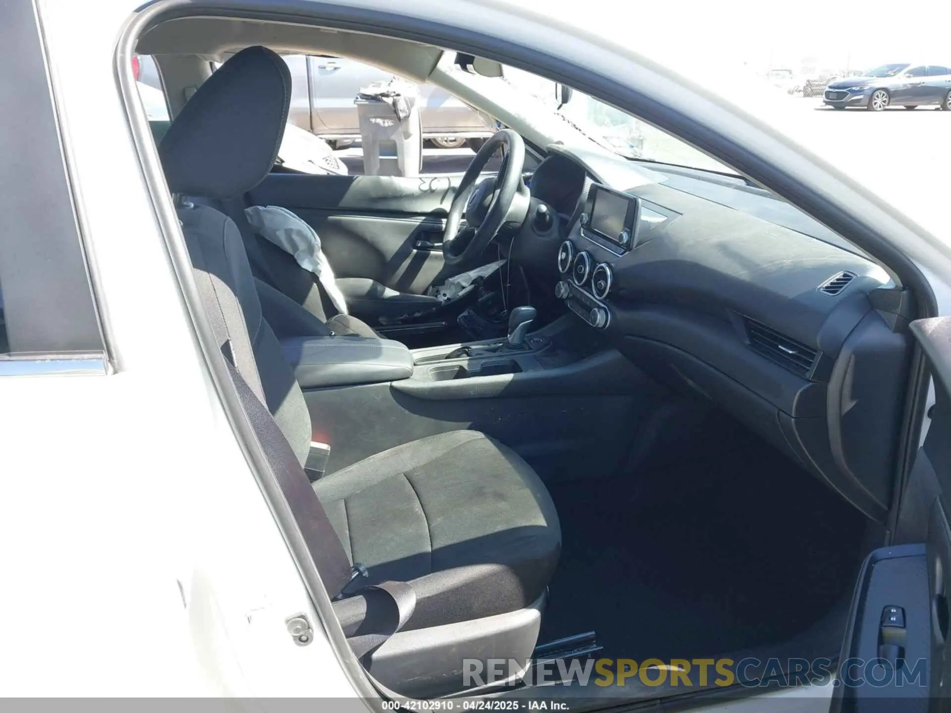 5 Photograph of a damaged car 3N1AB8BVXSY219856 NISSAN SENTRA 2025