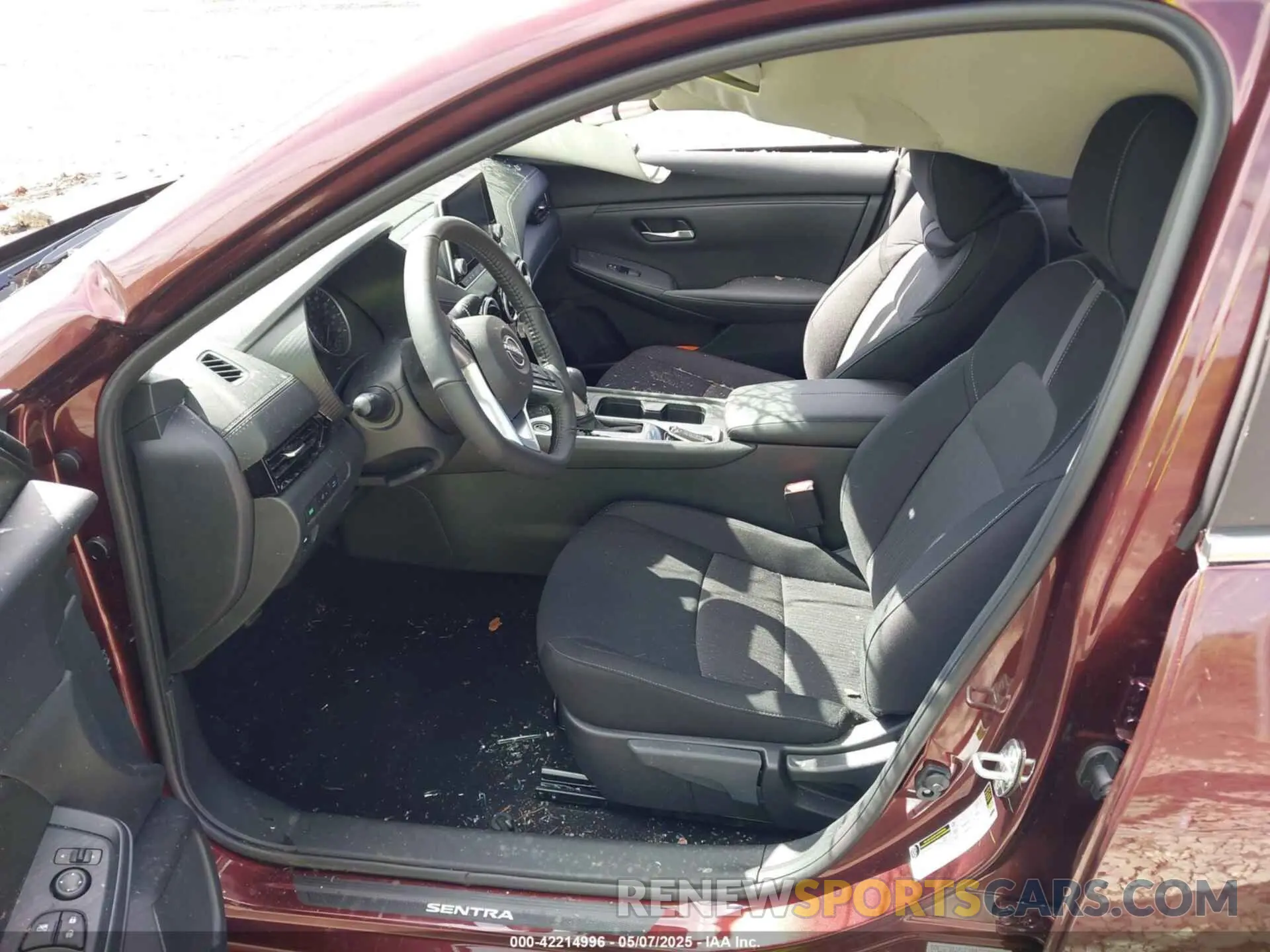 5 Photograph of a damaged car 3N1AB8CV4SY243505 NISSAN SENTRA 2025