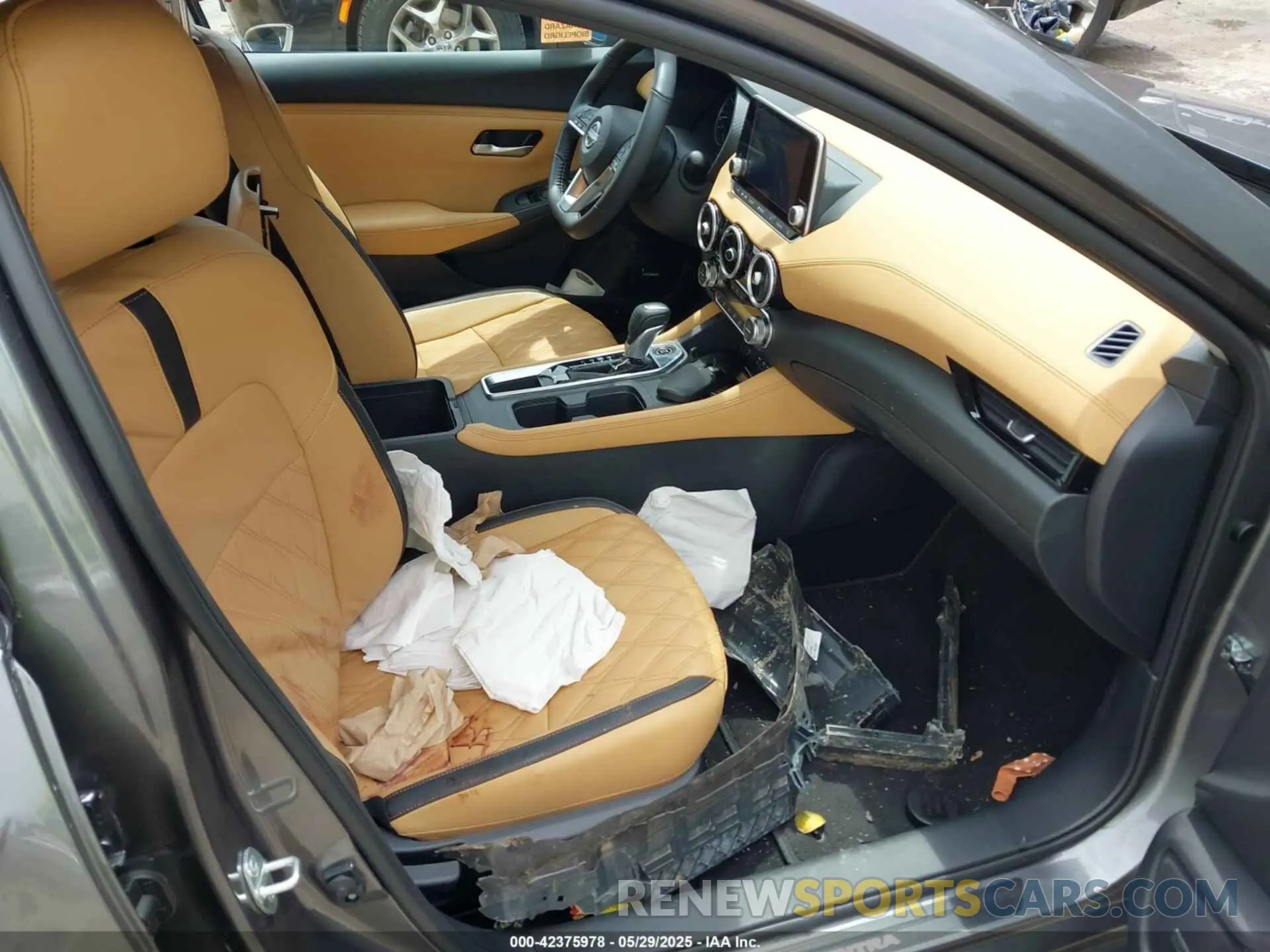 5 Photograph of a damaged car 3N1AB8CV7SY239383 NISSAN SENTRA 2025