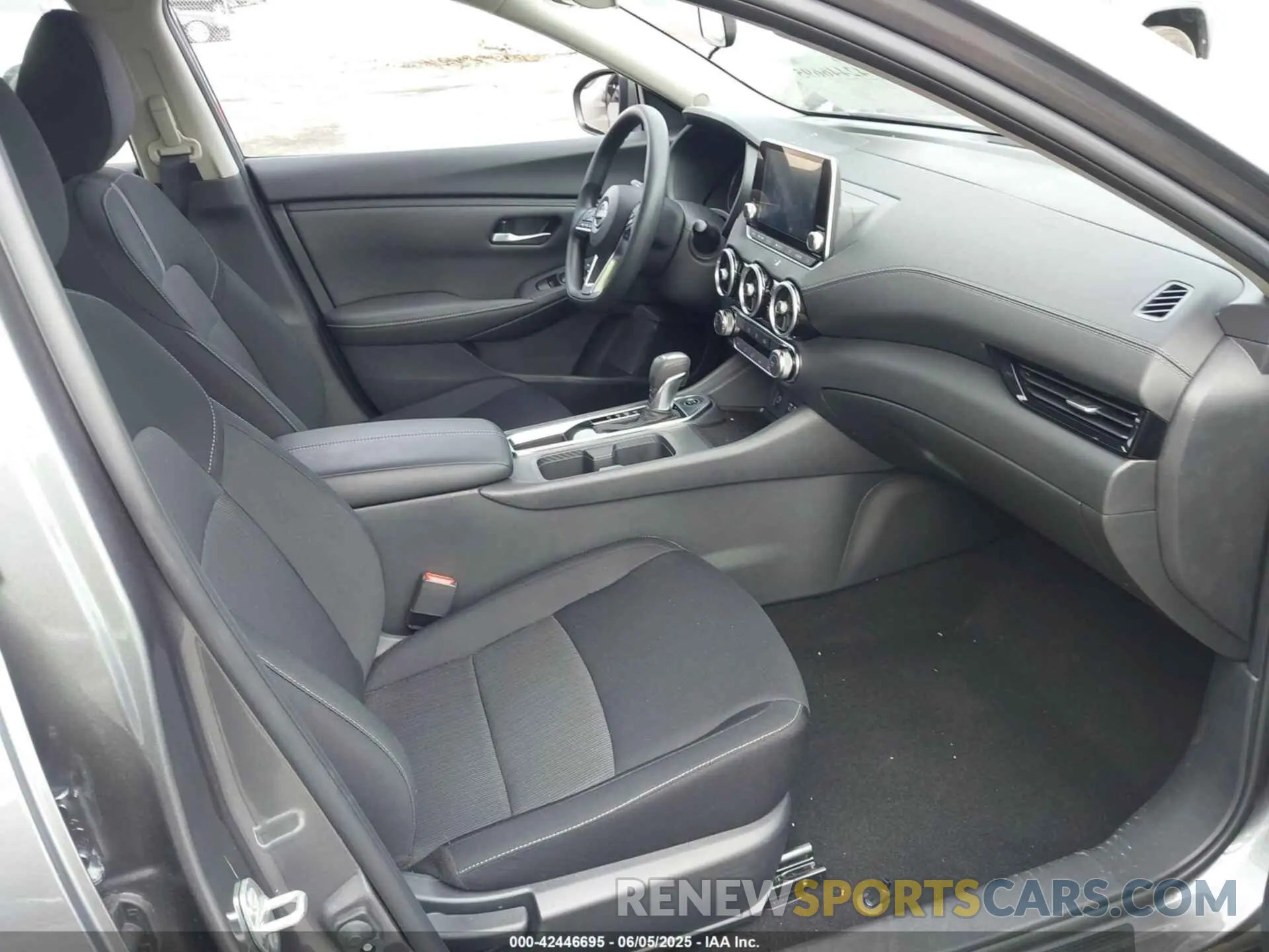 5 Photograph of a damaged car 3N1AB8CV8SY277317 NISSAN SENTRA 2025