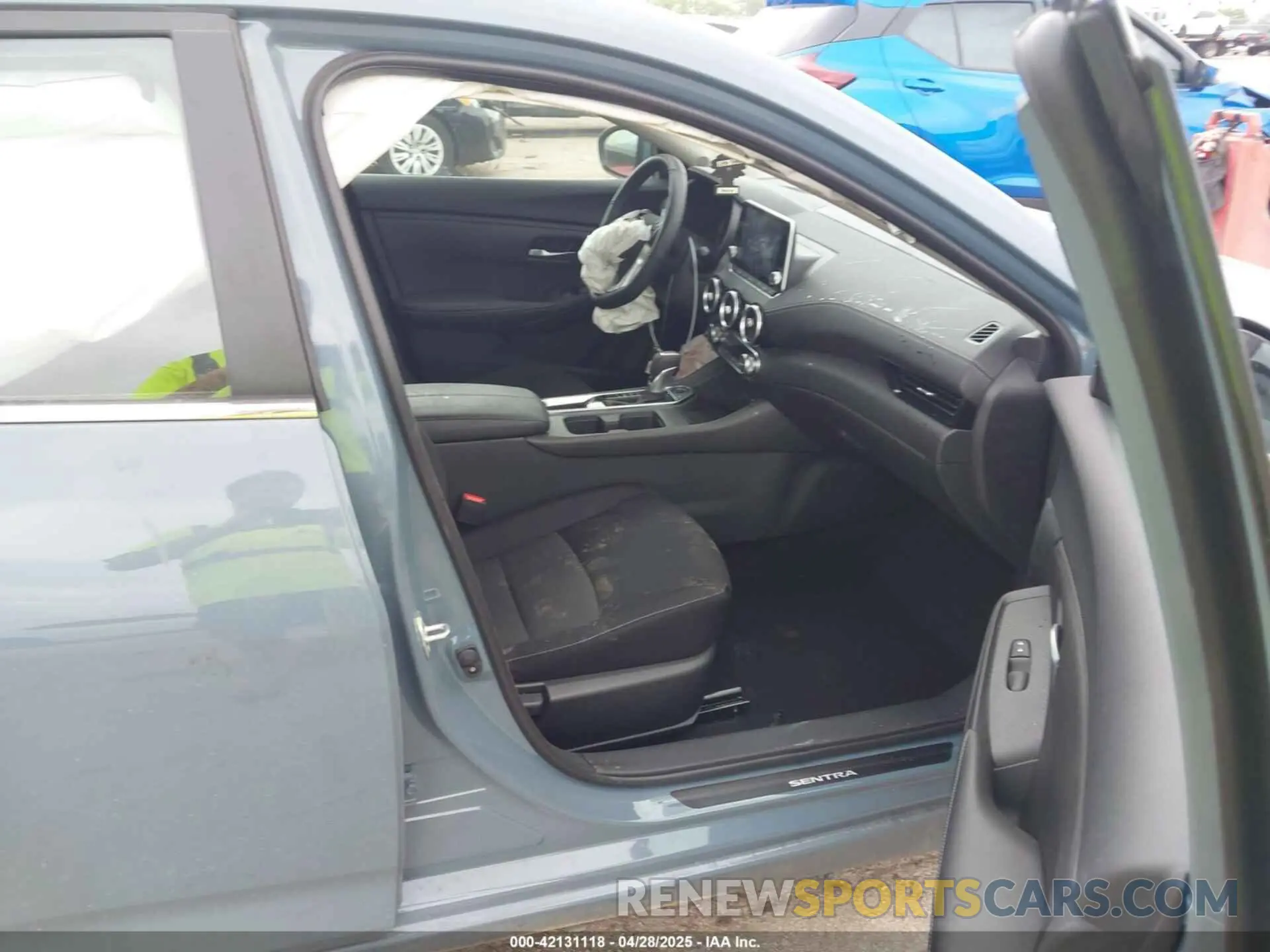 5 Photograph of a damaged car 3N1AB8CV9SY250644 NISSAN SENTRA 2025