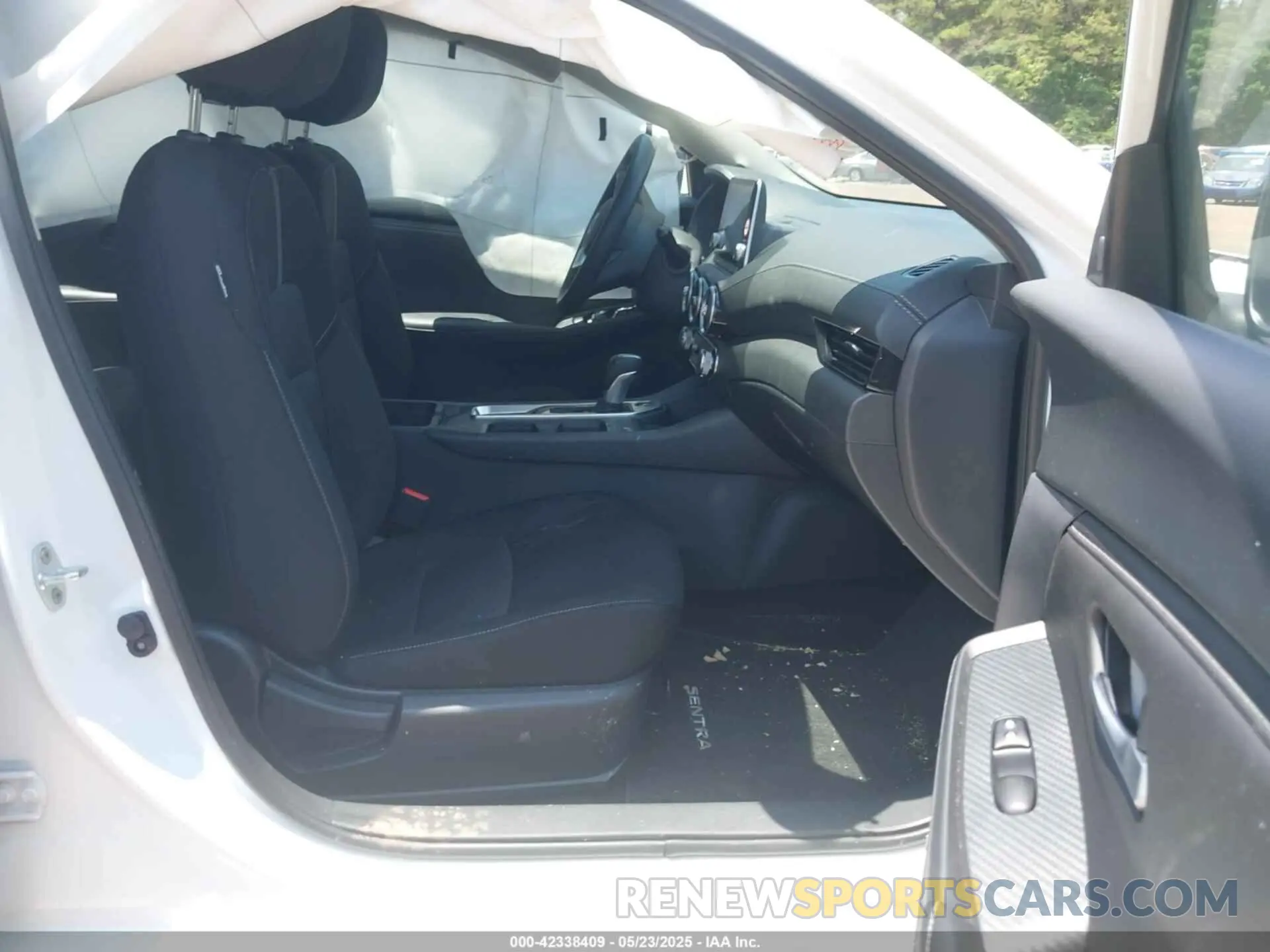 5 Photograph of a damaged car 3N1AB8CVXSY288741 NISSAN SENTRA 2025