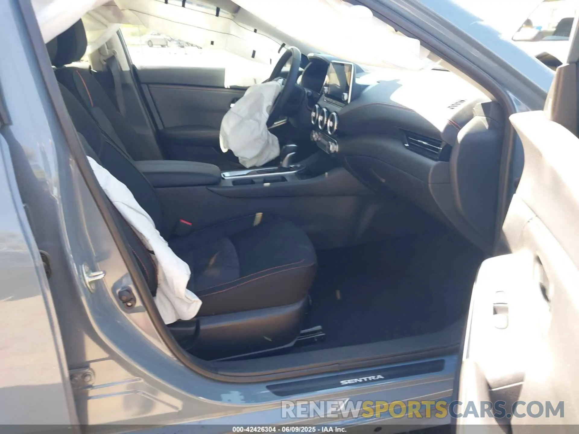 5 Photograph of a damaged car 3N1AB8DV0SY268643 NISSAN SENTRA 2025