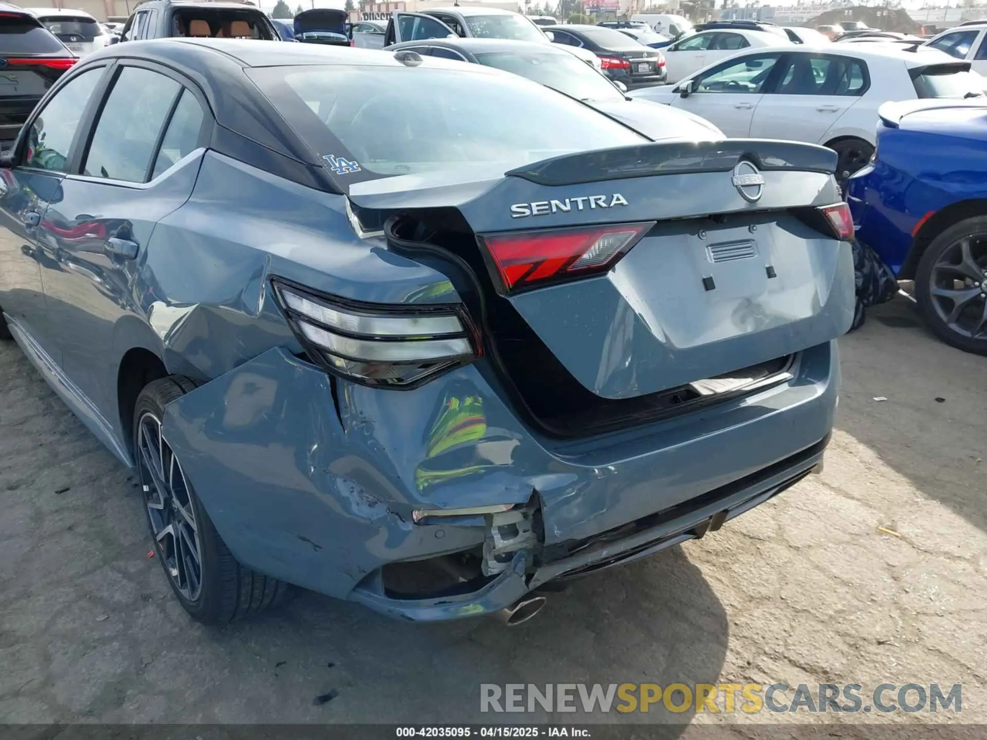 18 Photograph of a damaged car 3N1AB8DV8SY229850 NISSAN SENTRA 2025