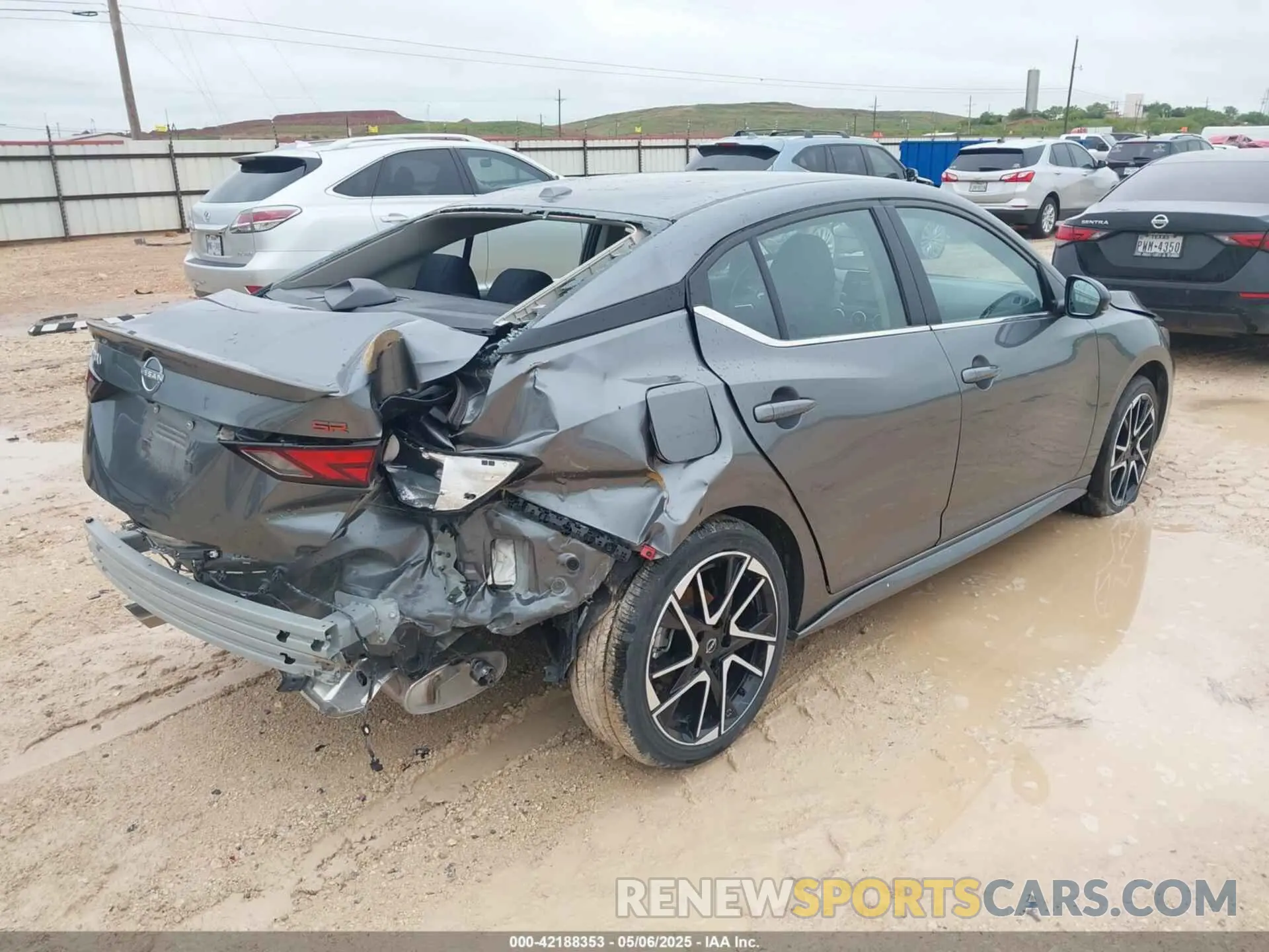 4 Photograph of a damaged car 3N1AB8DV9SY308279 NISSAN SENTRA 2025