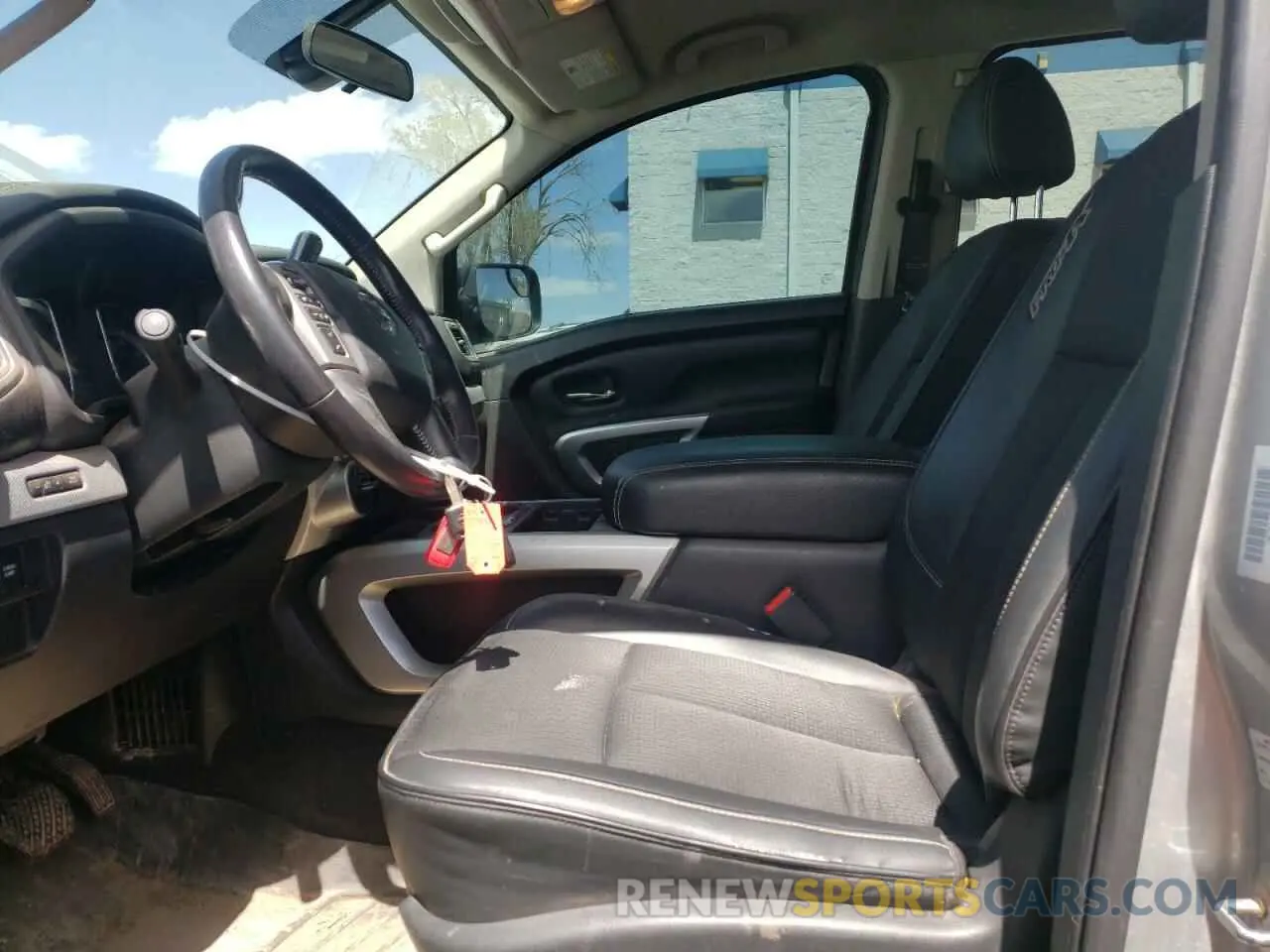 7 Photograph of a damaged car 1N6AA1E50KN506720 NISSAN TITAN 2019