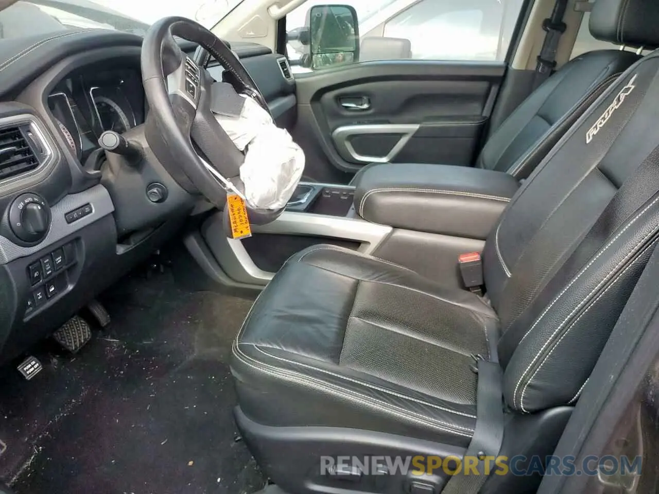 7 Photograph of a damaged car 1N6AA1E52KN526158 NISSAN TITAN 2019