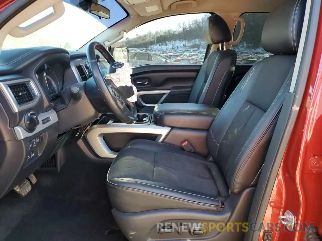 7 Photograph of a damaged car 1N6AA1E55KN520743 NISSAN TITAN 2019