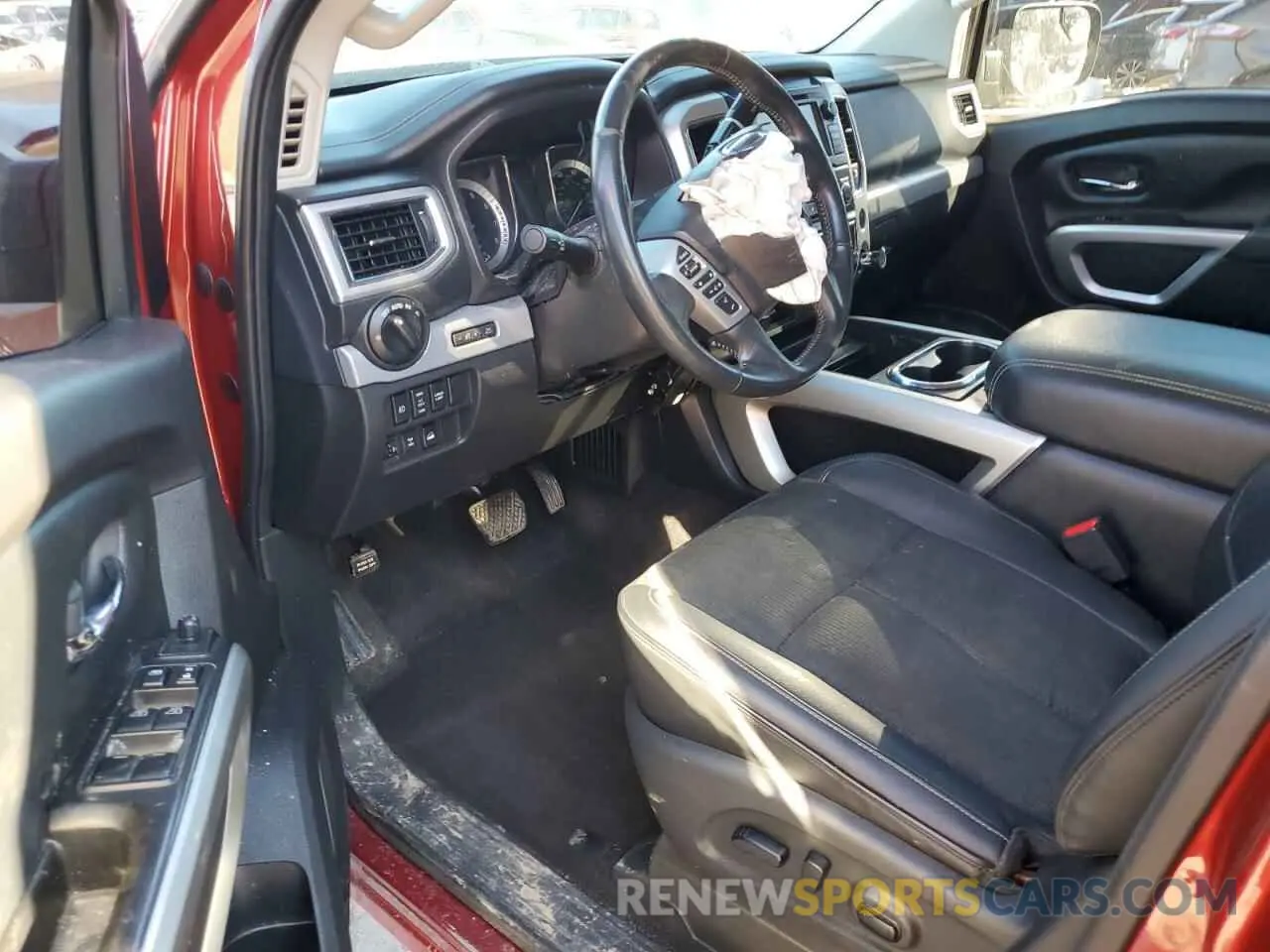 8 Photograph of a damaged car 1N6AA1E55KN520743 NISSAN TITAN 2019