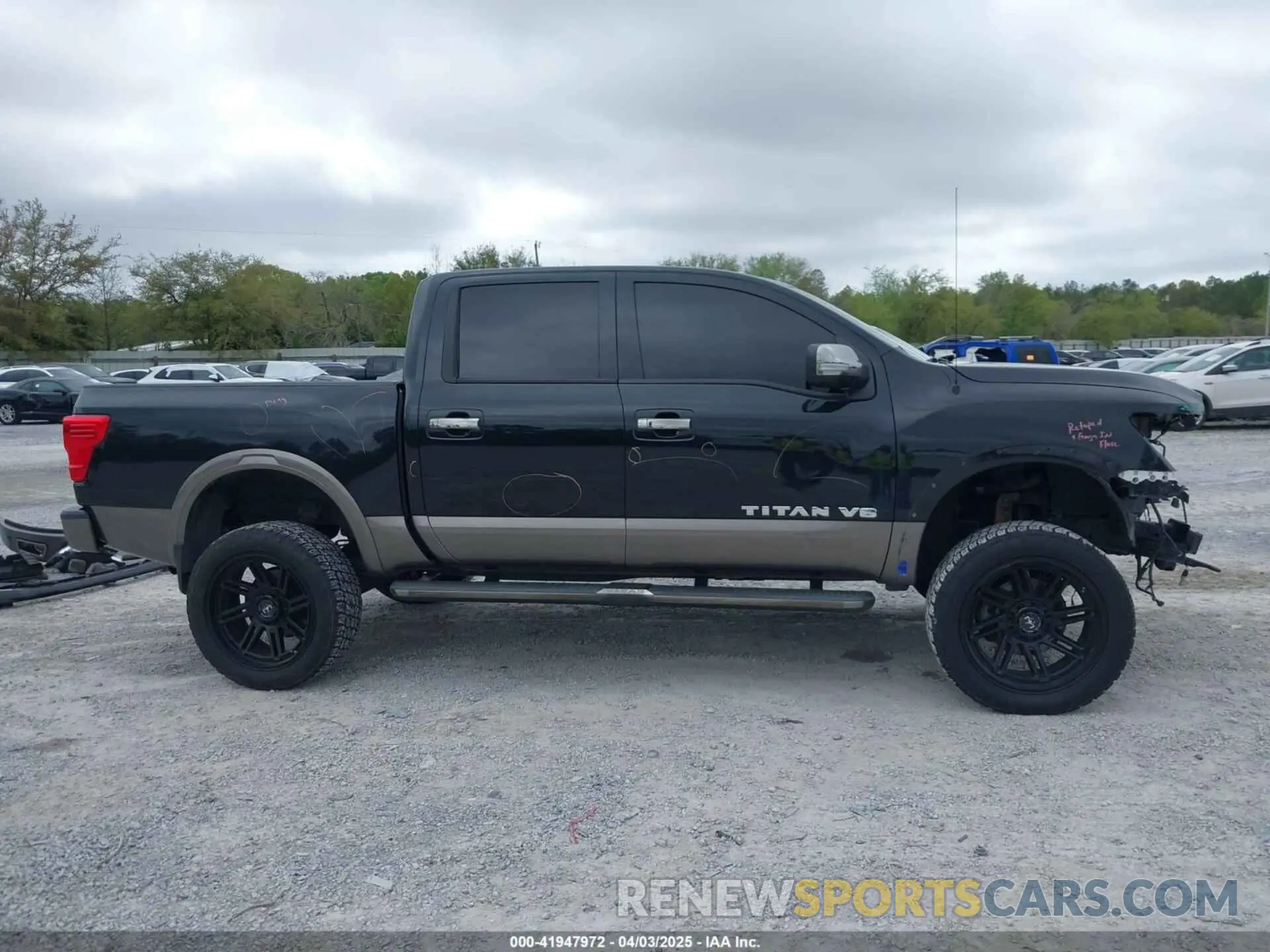 14 Photograph of a damaged car 1N6AA1E56KN507810 NISSAN TITAN 2019