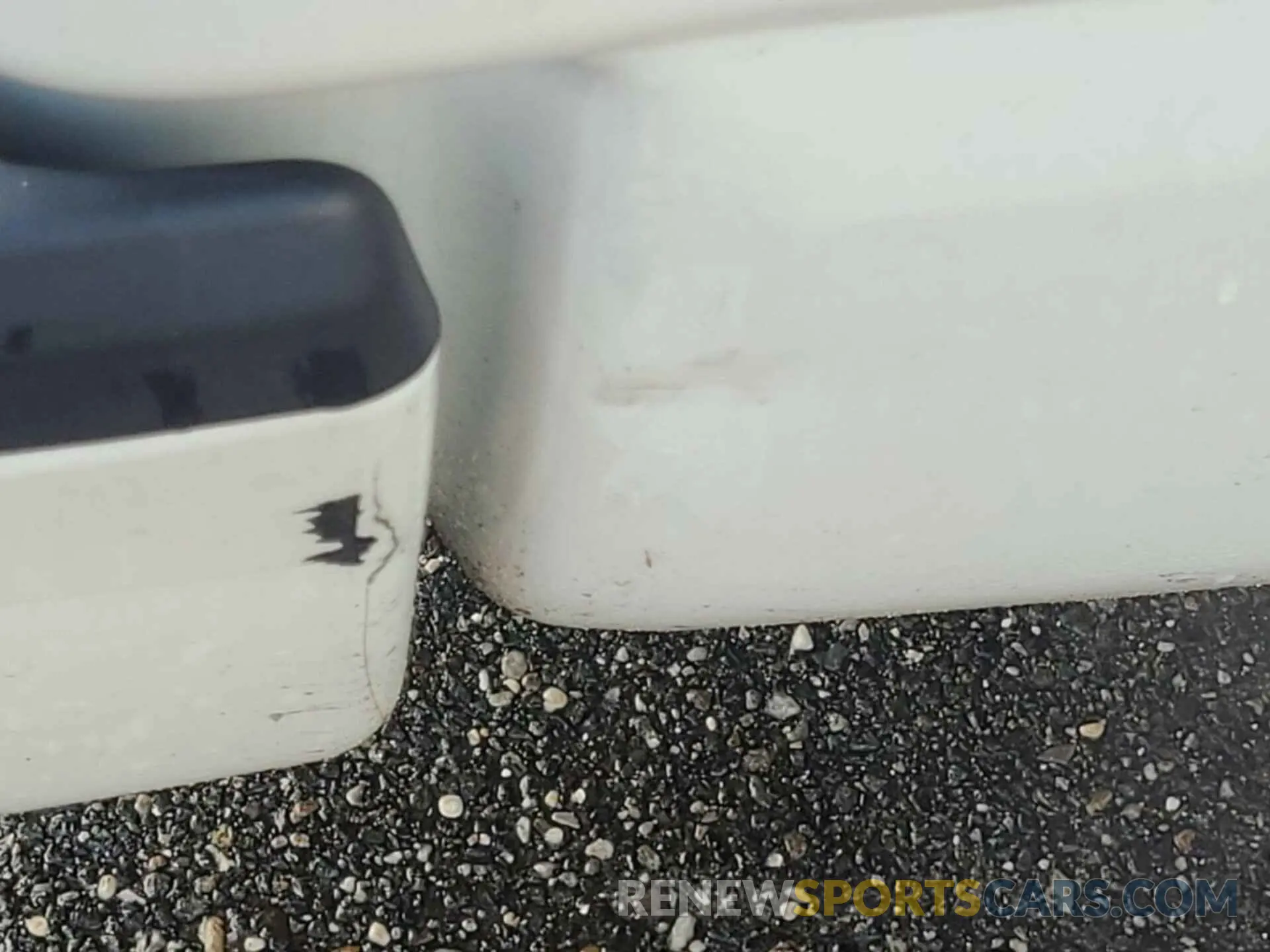 17 Photograph of a damaged car 1N6AA1E56KN518662 NISSAN TITAN 2019