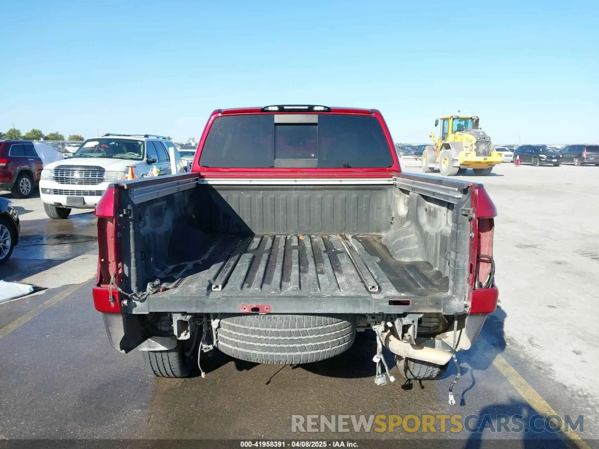 6 Photograph of a damaged car 1N6AA1E56KN527958 NISSAN TITAN 2019